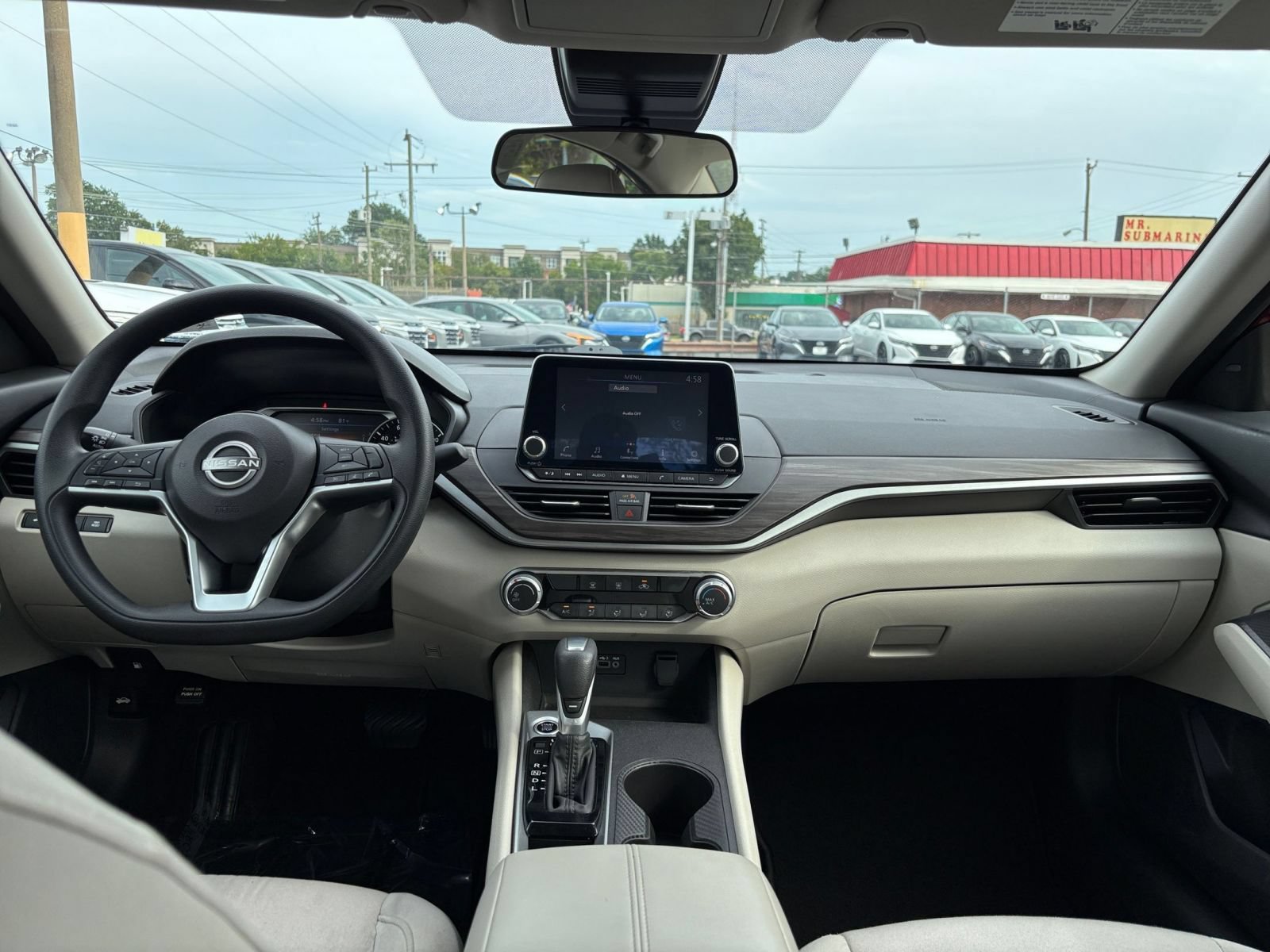 Thumbnail: 2025 Nissan Altima - 32