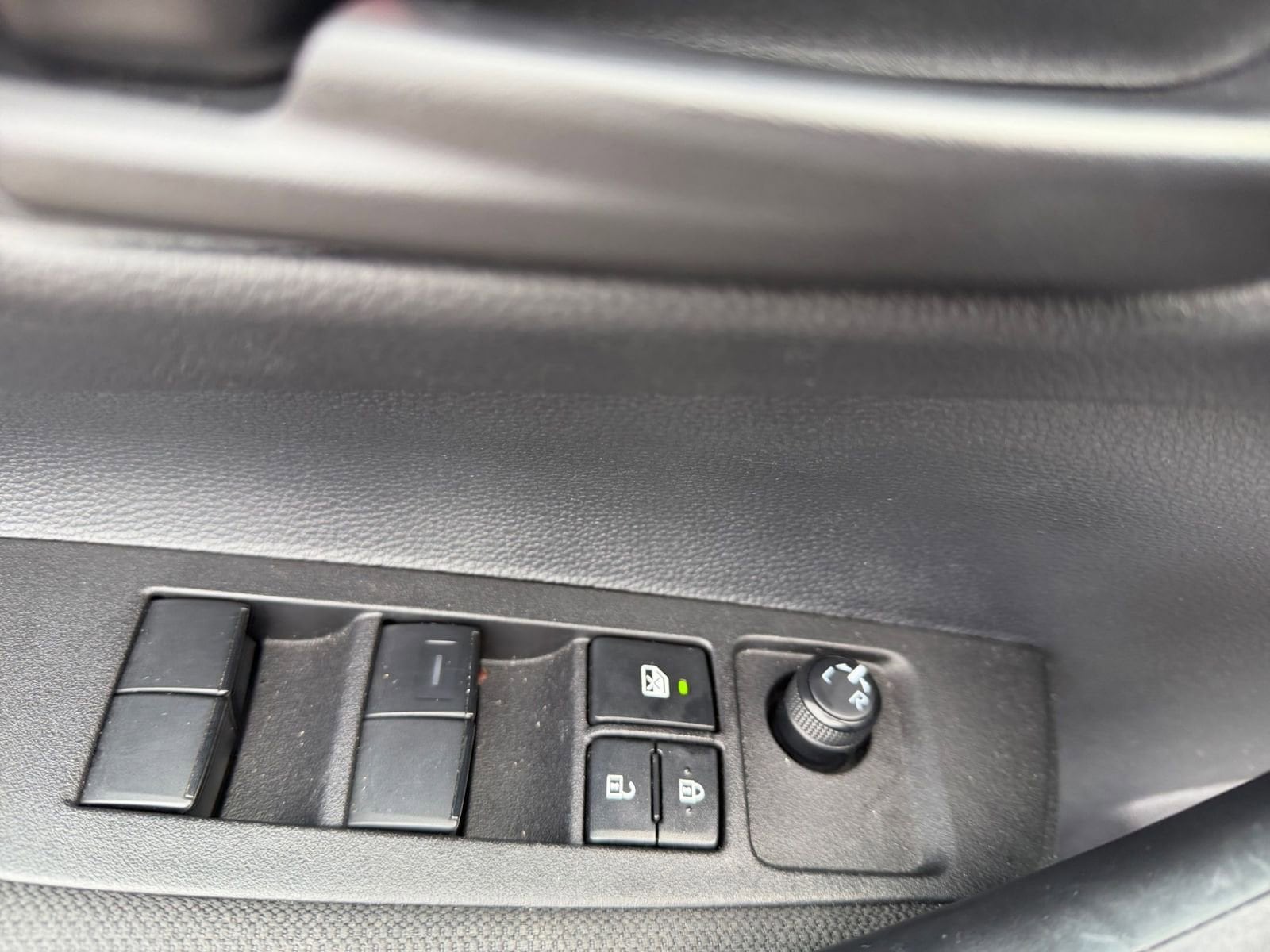 Thumbnail: 2025 Toyota Corolla - 20