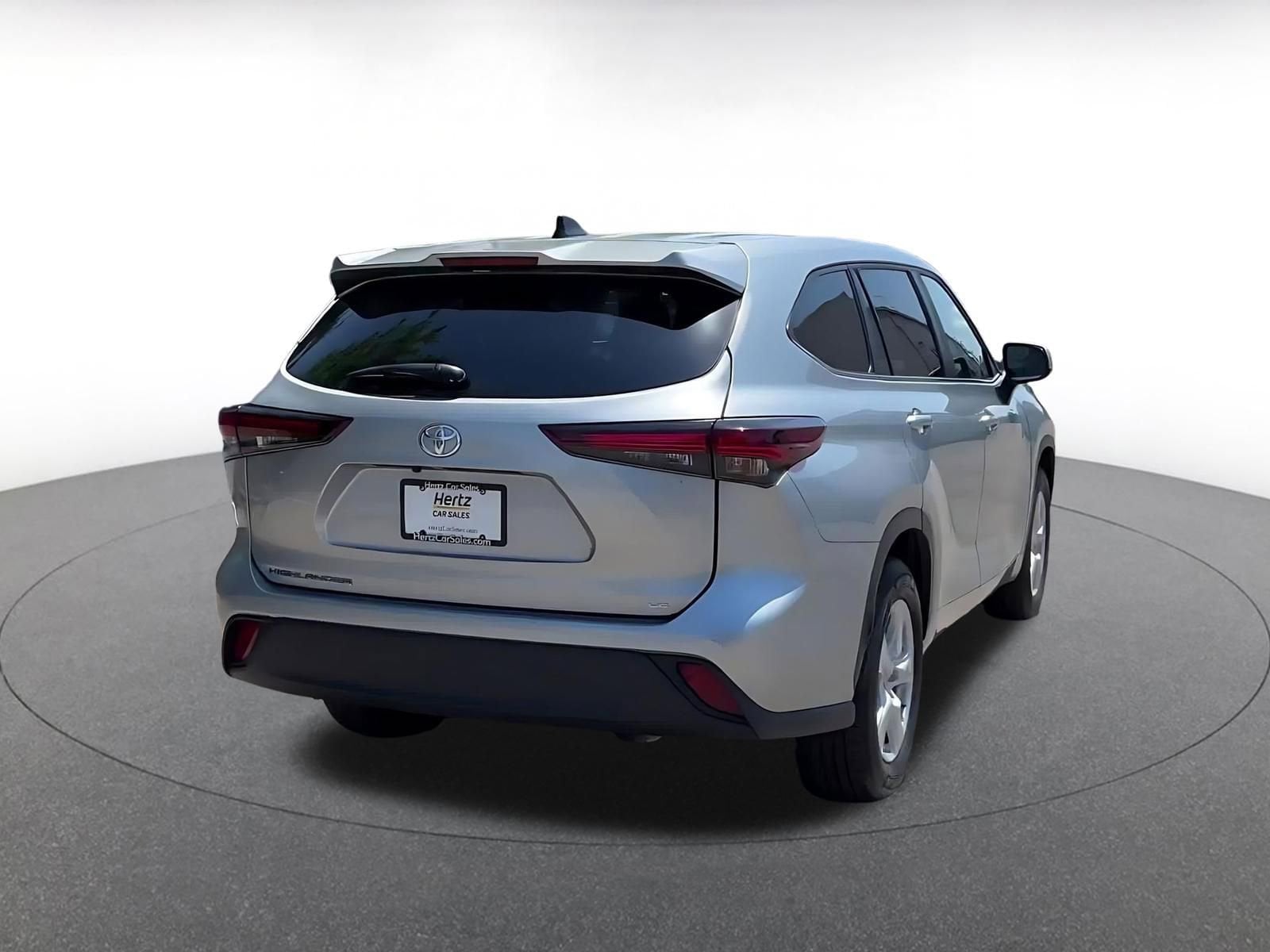 Thumbnail: 2025 Toyota Highlander - 15