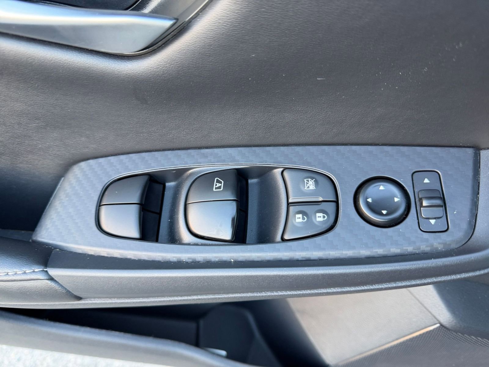 Thumbnail: 2025 Nissan Sentra - 20