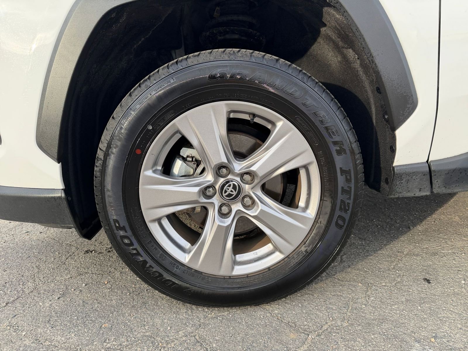 Thumbnail: 2025 Toyota RAV4 - 32