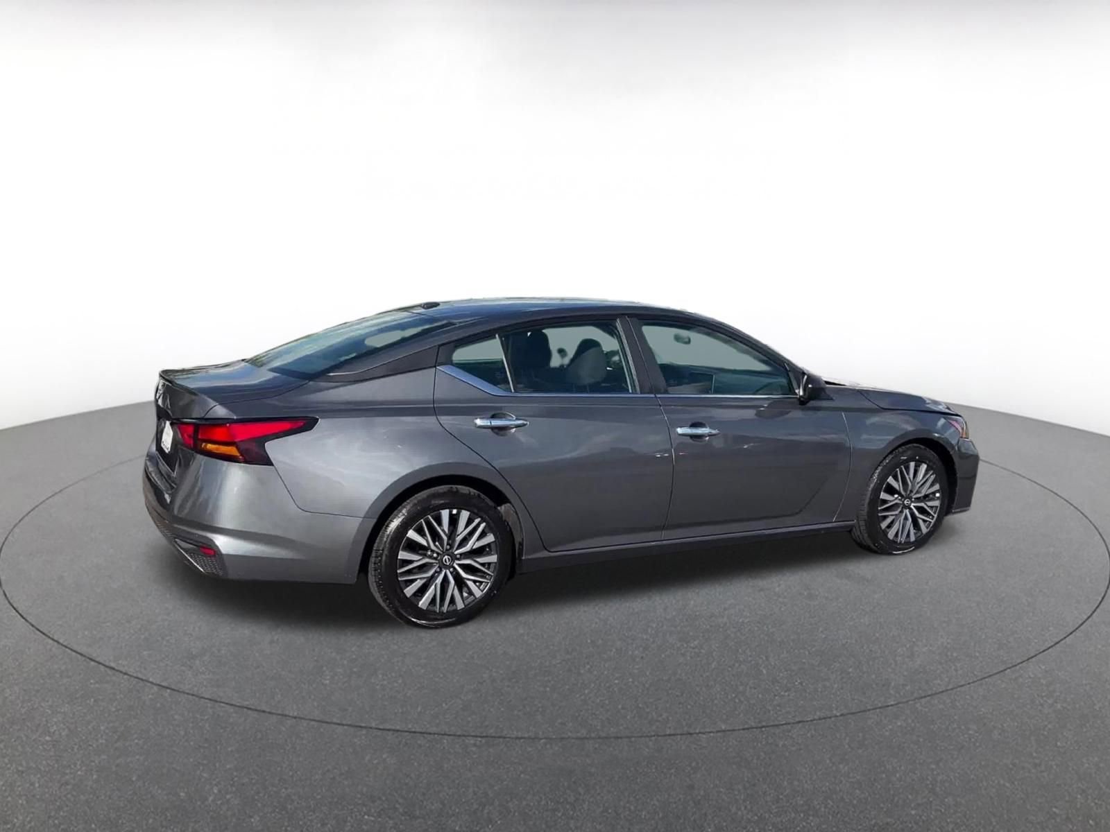 Thumbnail: 2025 Nissan Altima - 15