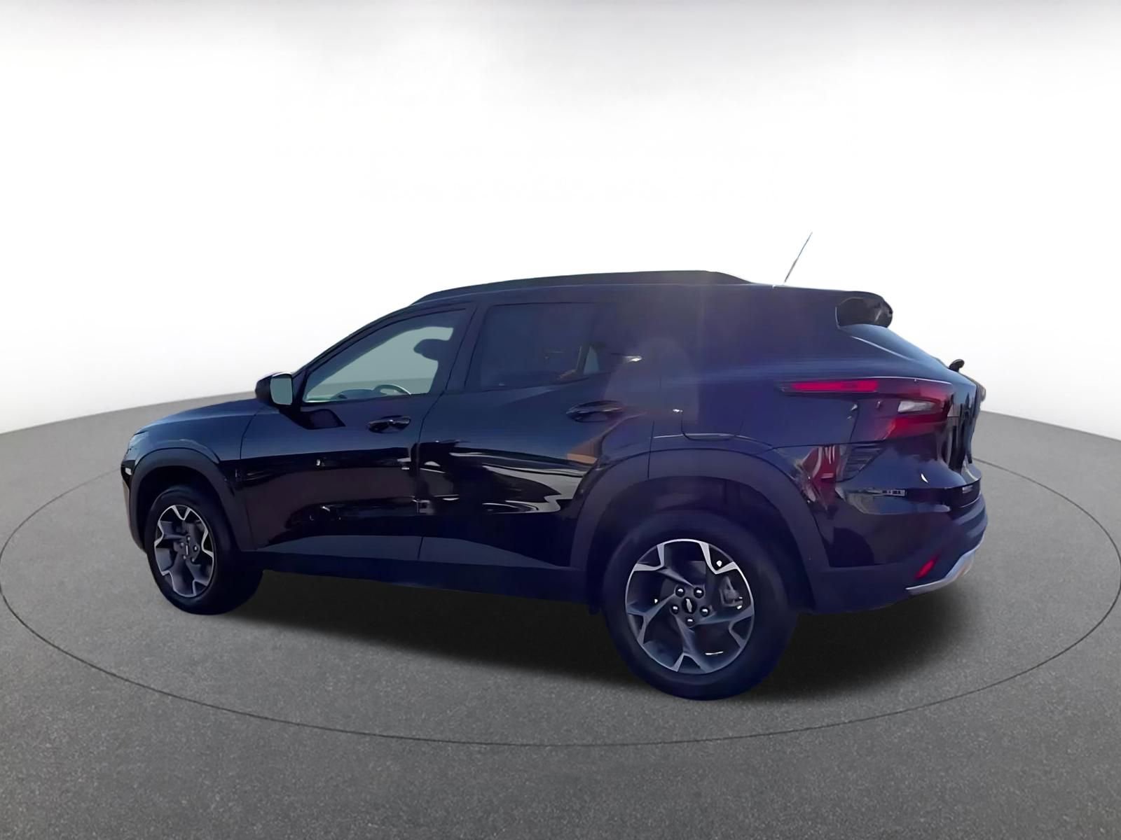 Thumbnail: 2025 Chevrolet Trax - 10