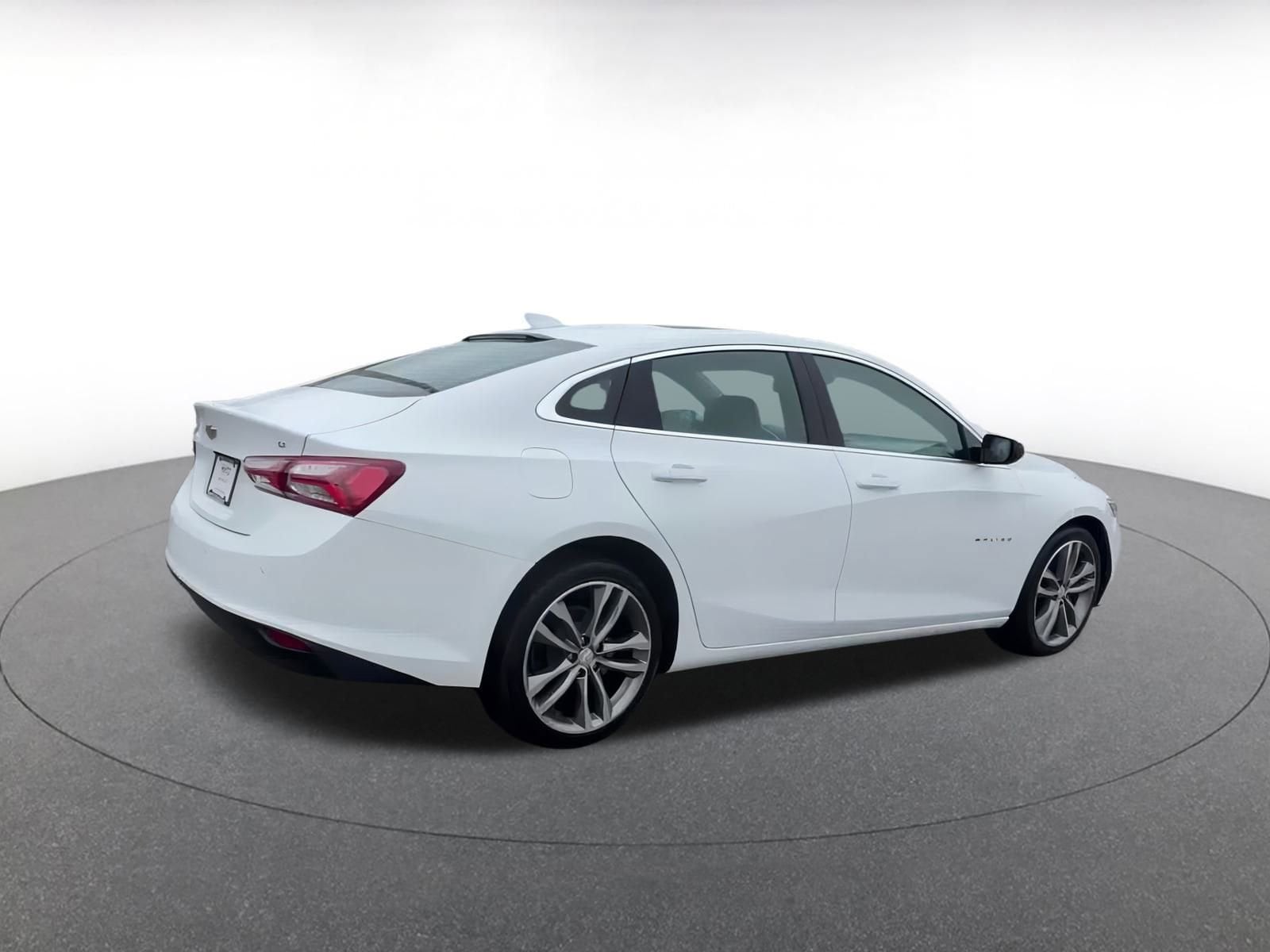 Thumbnail: 2024 Chevrolet Malibu - 15