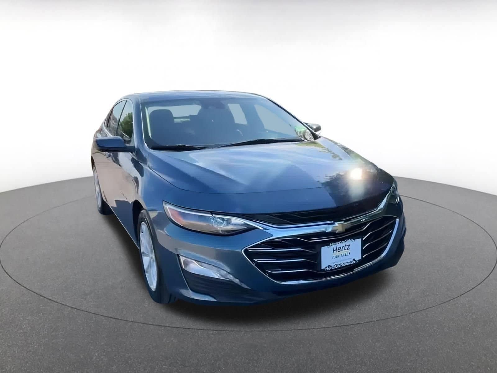 Thumbnail: 2024 Chevrolet Malibu - 3
