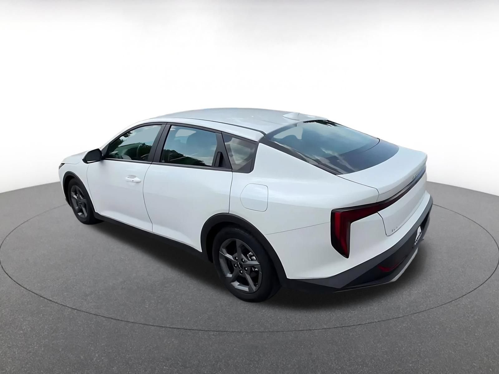 Thumbnail: 2025 Kia K4 - 10