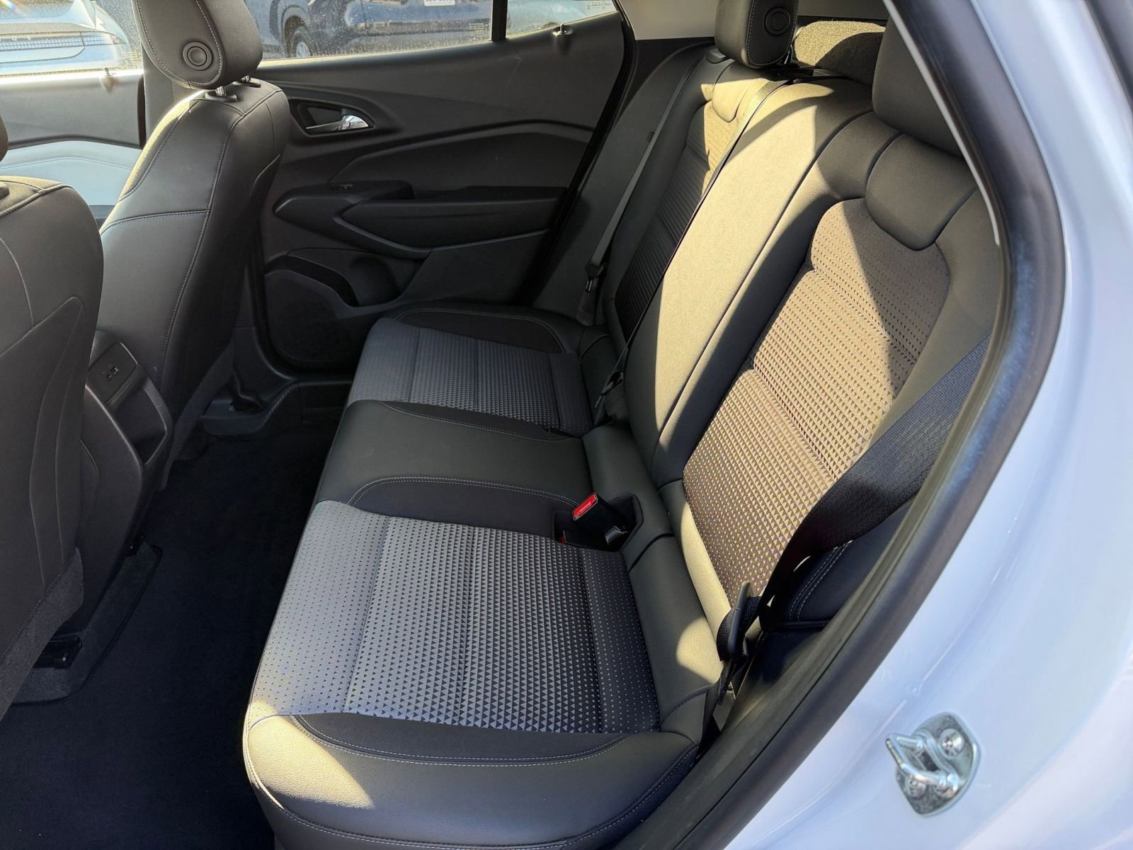 Thumbnail: 2025 Chevrolet Trax - 23