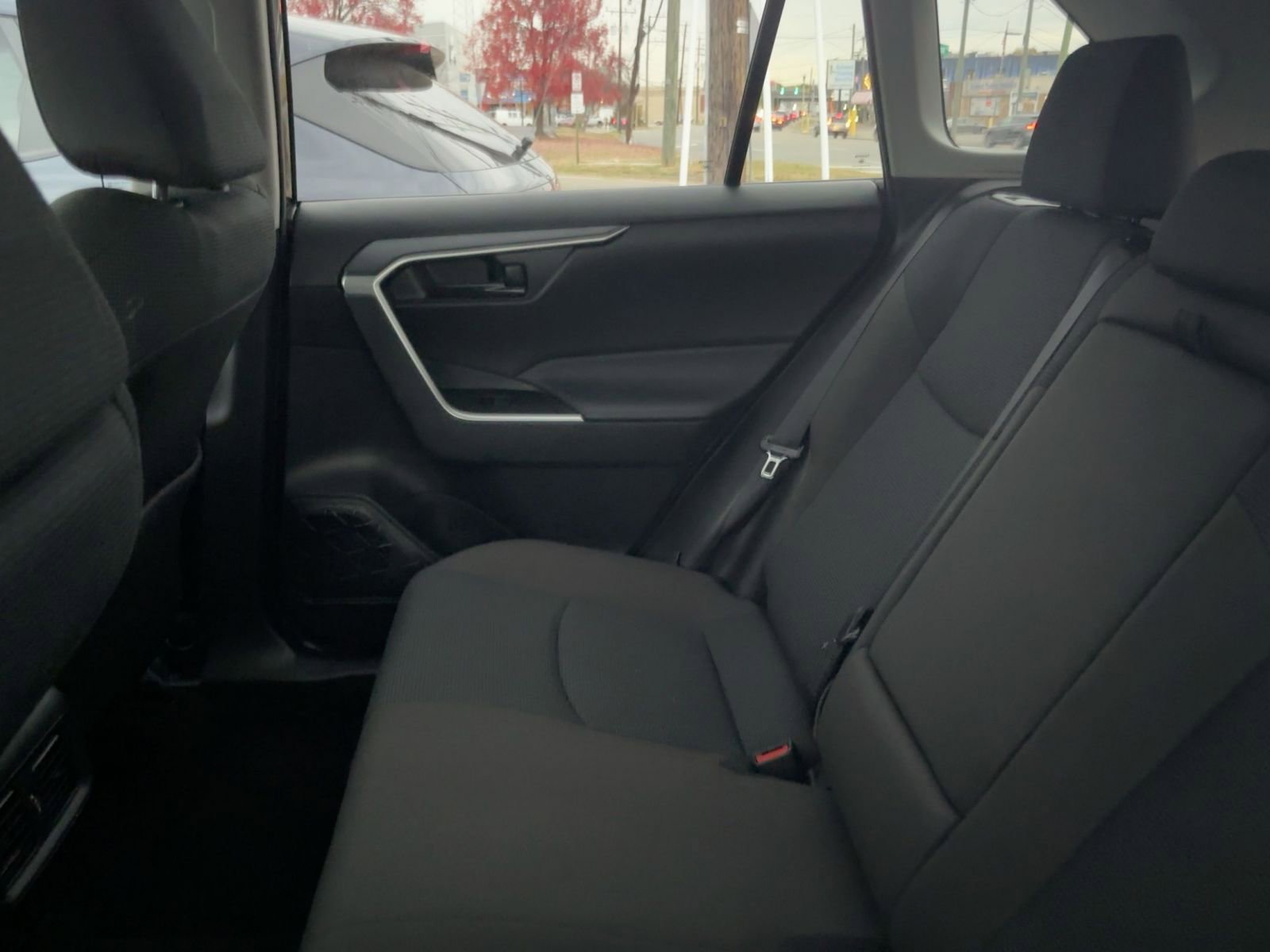 Thumbnail: 2025 Toyota RAV4 - 8