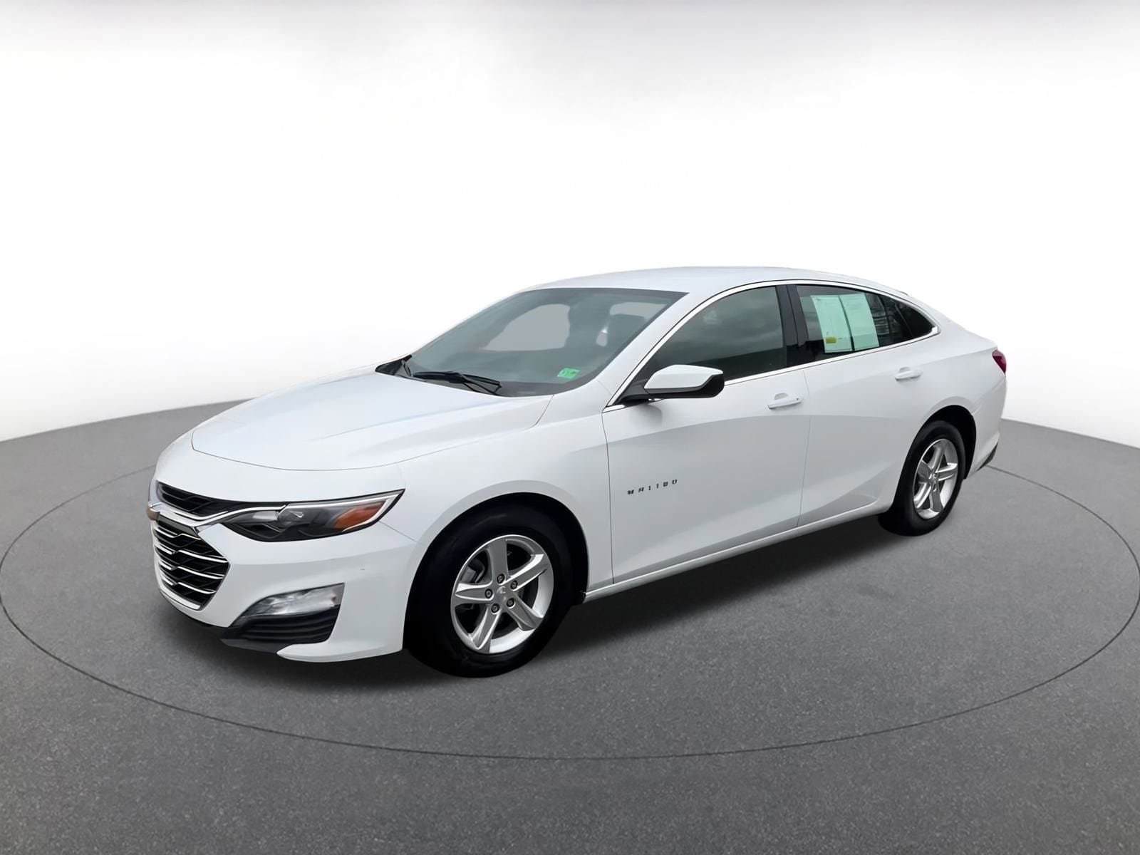 Thumbnail: 2024 Chevrolet Malibu - 8