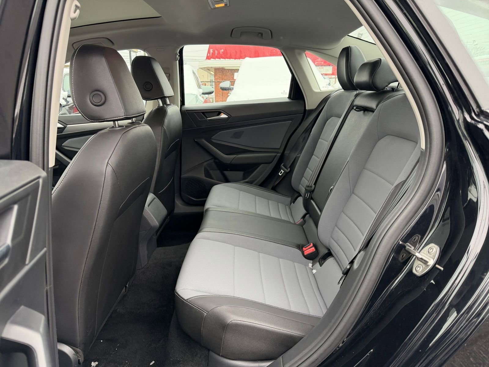 Thumbnail: 2025 Volkswagen Jetta - 24