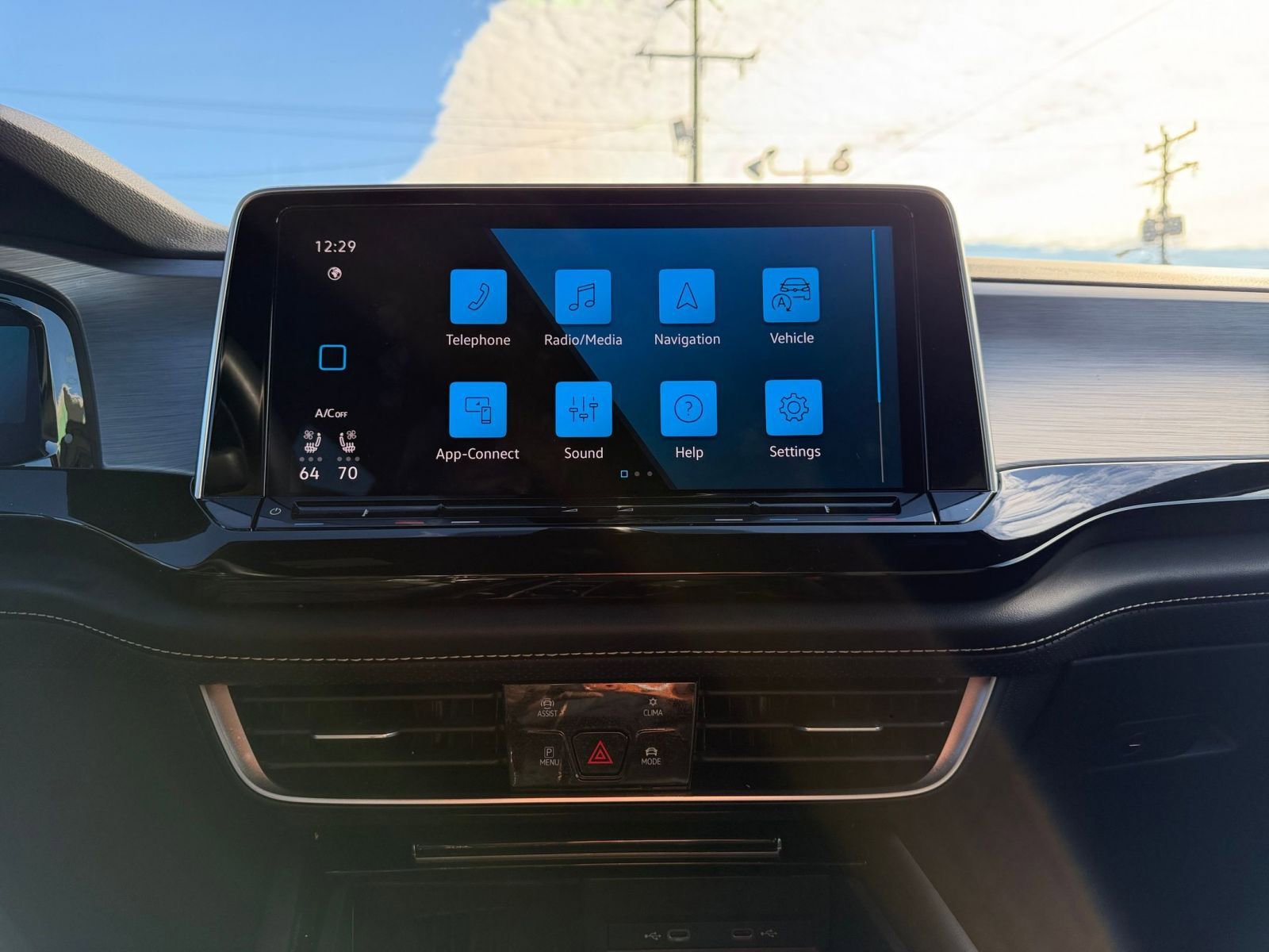 Thumbnail: 2025 Volkswagen Atlas - 18