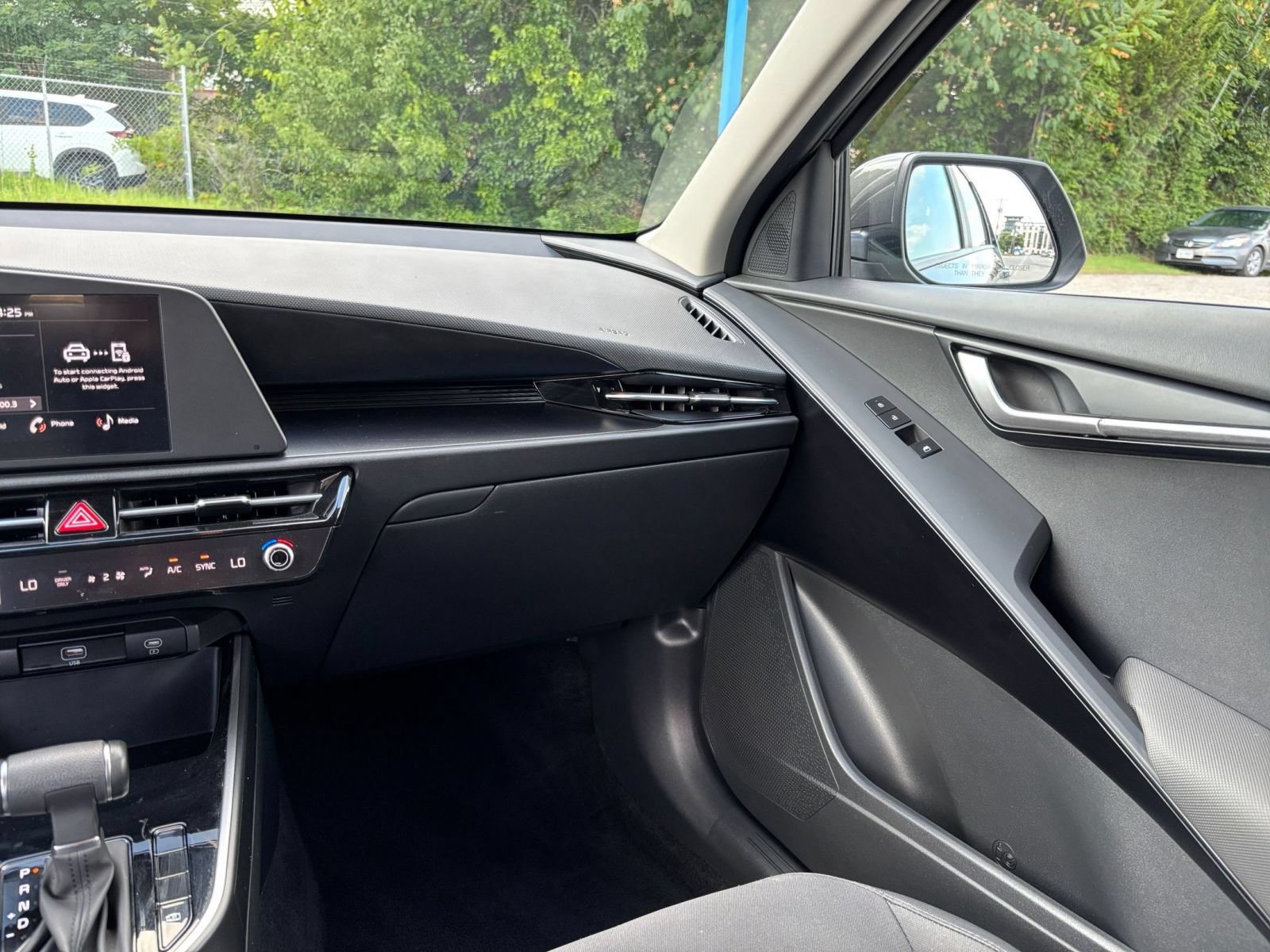 Thumbnail: 2026 Kia Niro - 34