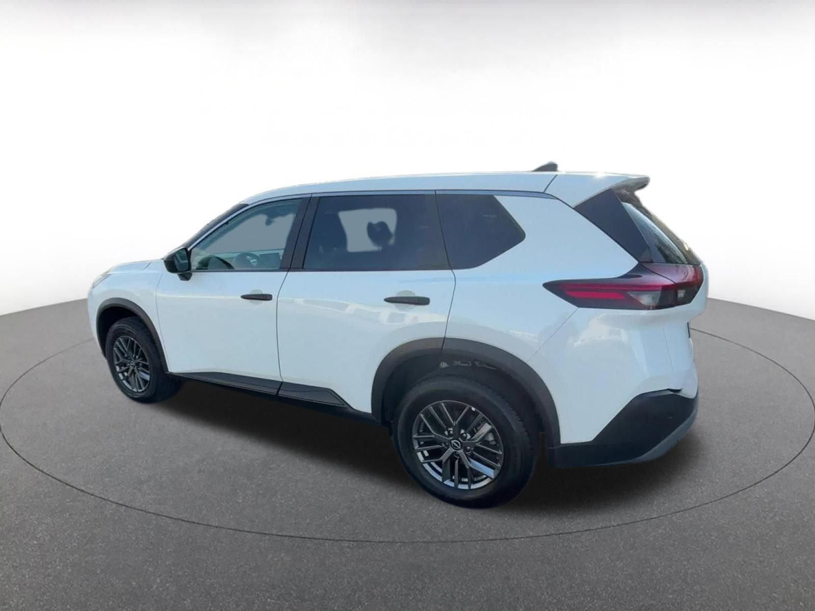 Thumbnail: 2023 Nissan Rogue - 10