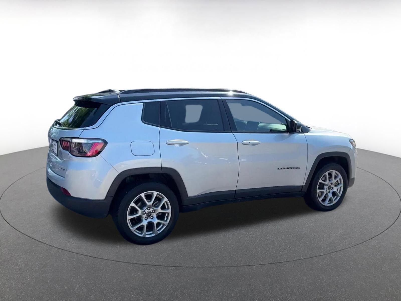 Thumbnail: 2025 Jeep Compass - 15