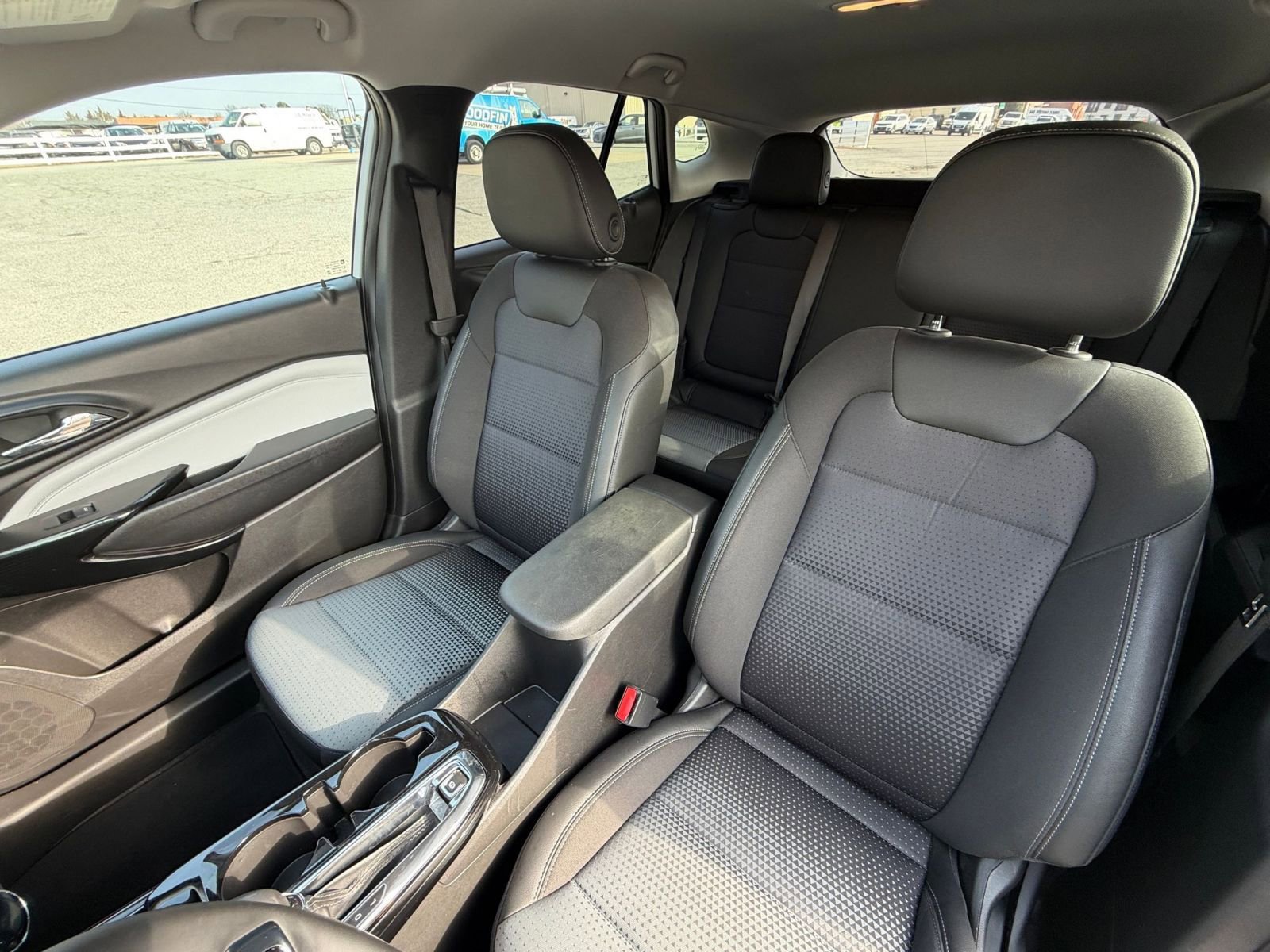 Thumbnail: 2025 Chevrolet Trax - 34