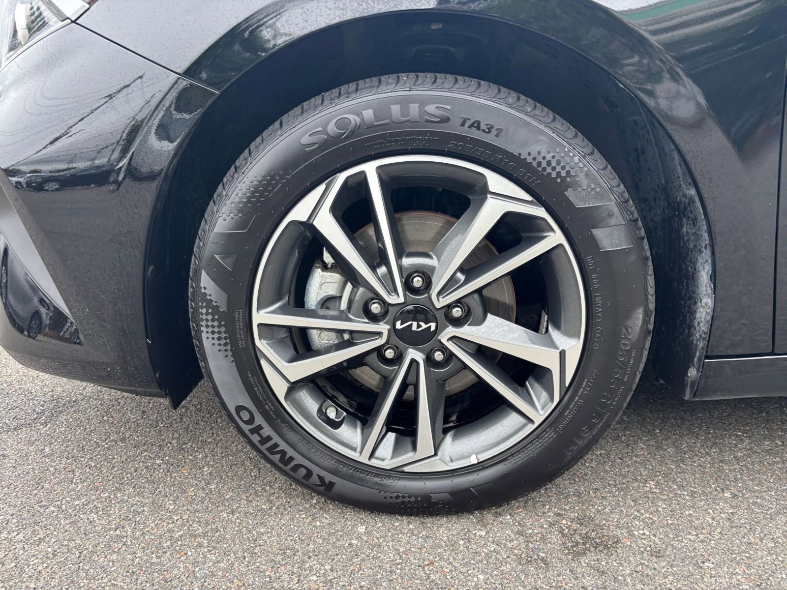 Thumbnail: 2024 Kia Forte - 28