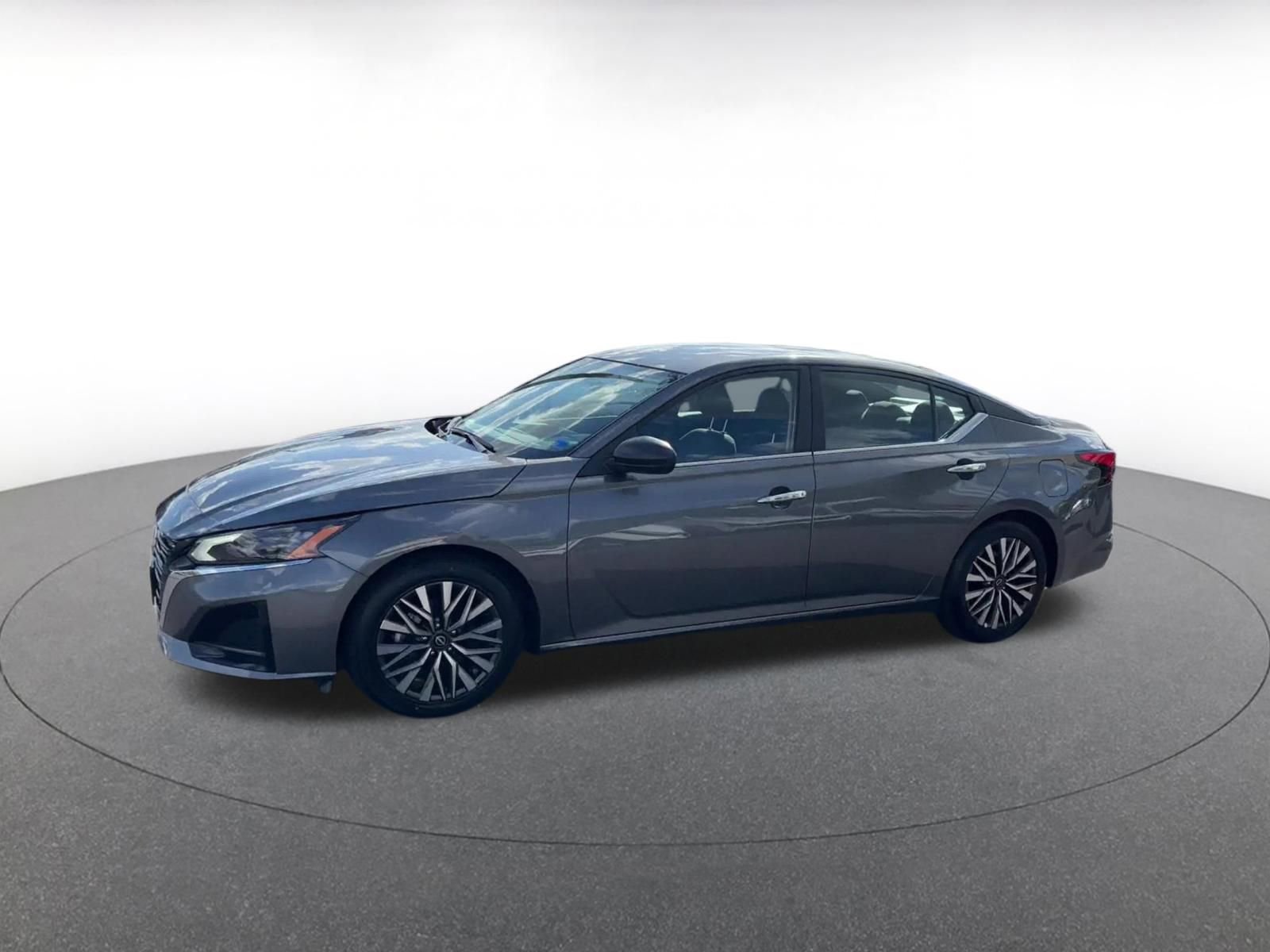 Thumbnail: 2025 Nissan Altima - 8