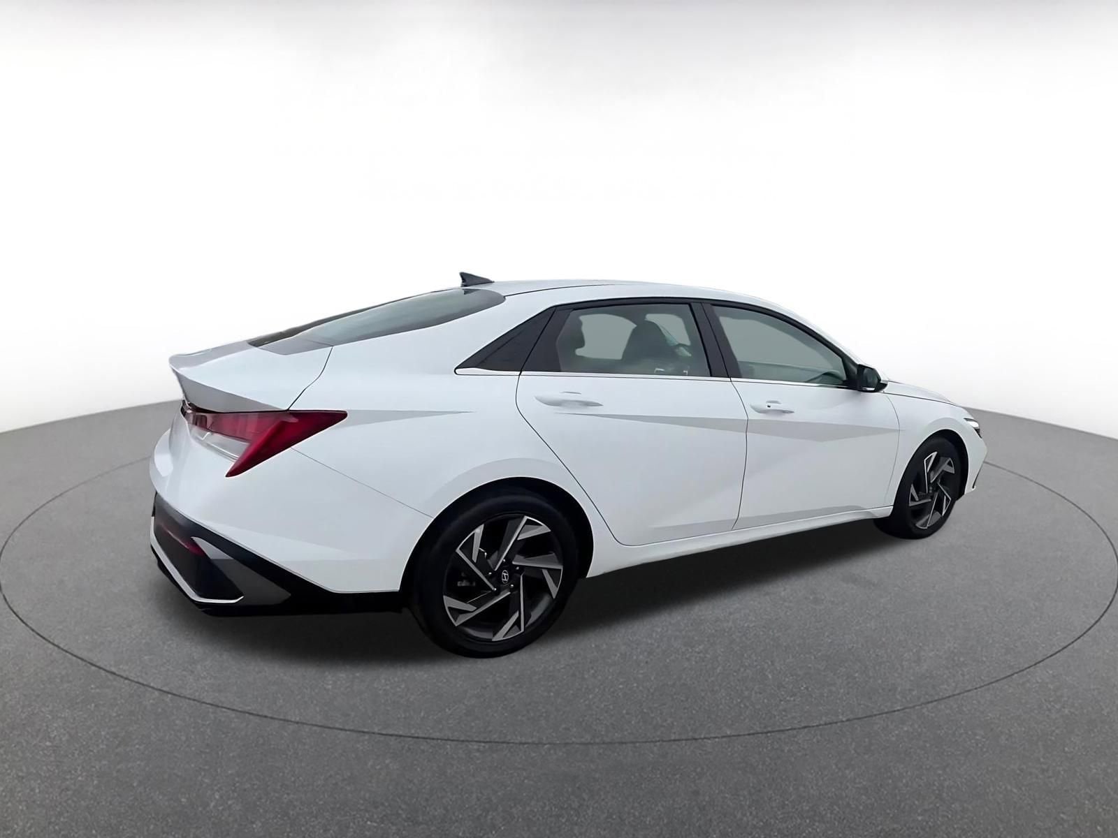 Thumbnail: 2025 Hyundai Elantra - 15