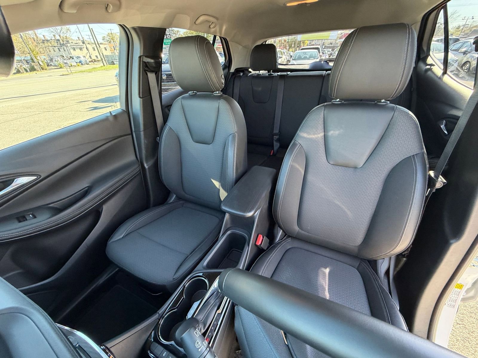 Thumbnail: 2025 Buick Encore GX - 35