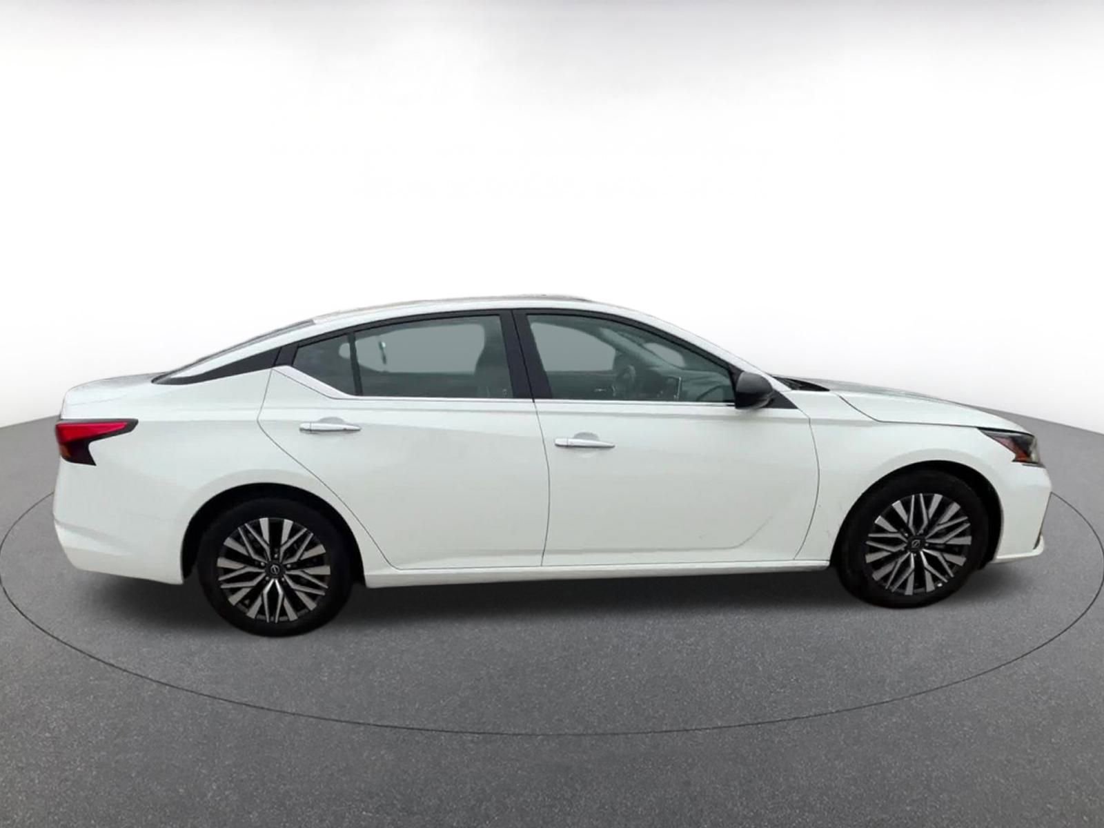 Thumbnail: 2025 Nissan Altima - 16