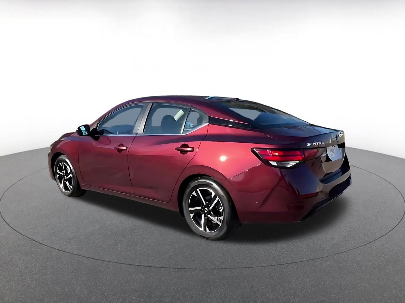 Thumbnail: 2025 Nissan Sentra - 10