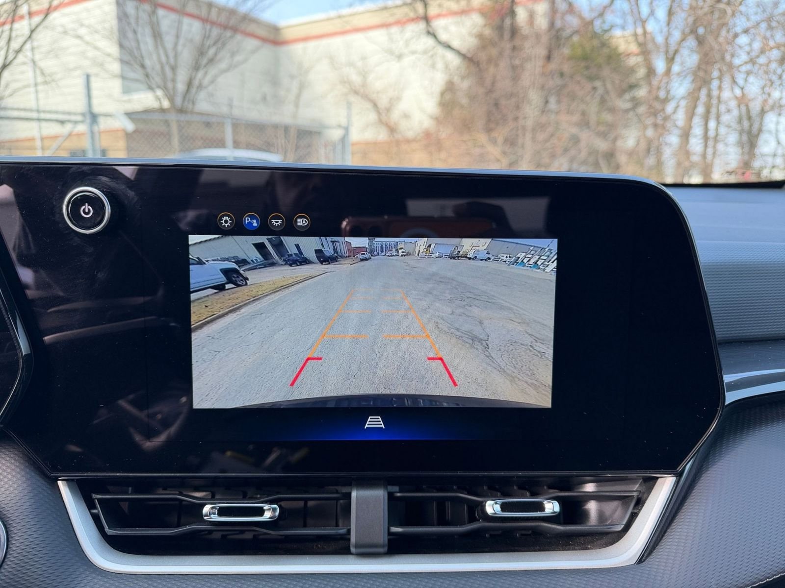 Thumbnail: 2025 Chevrolet Equinox - 17