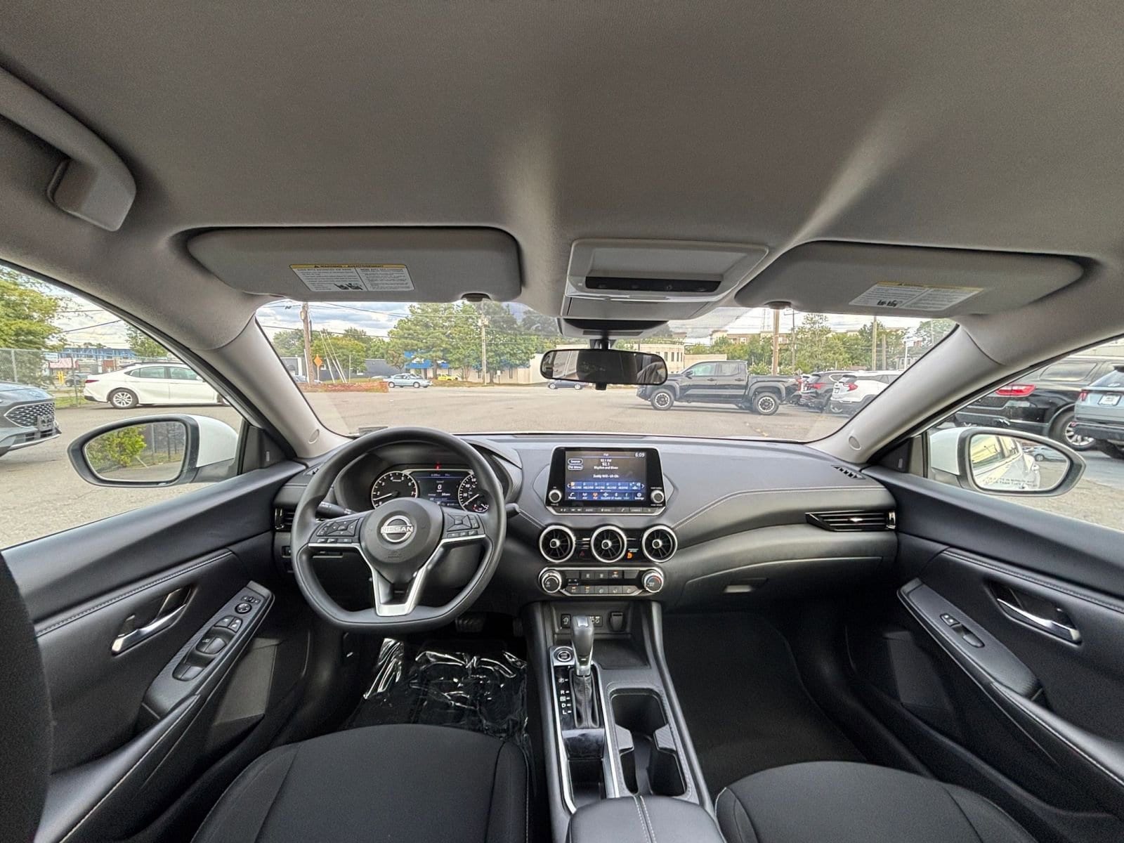 Thumbnail: 2024 Nissan Sentra - 31