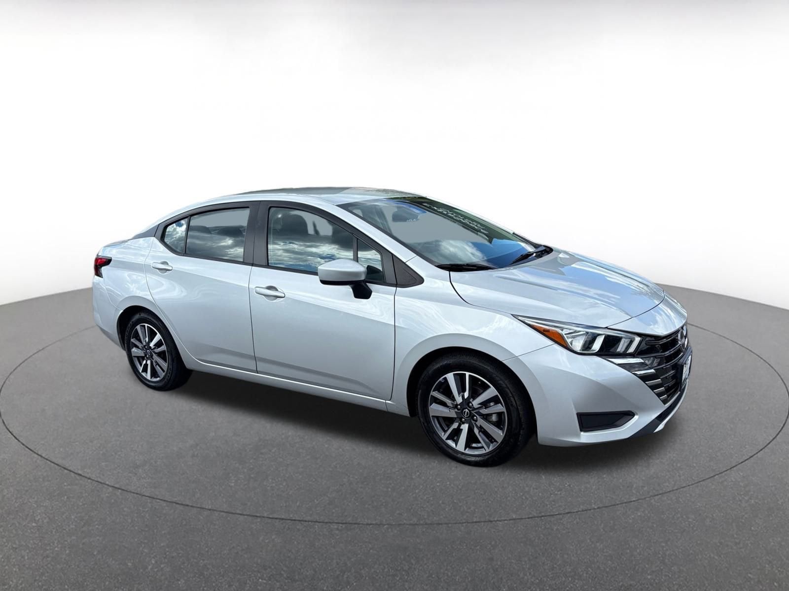 2023 Nissan Versa Sedan
