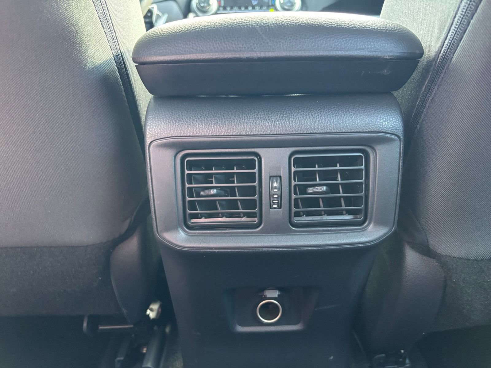 Thumbnail: 2025 Toyota RAV4 - 23