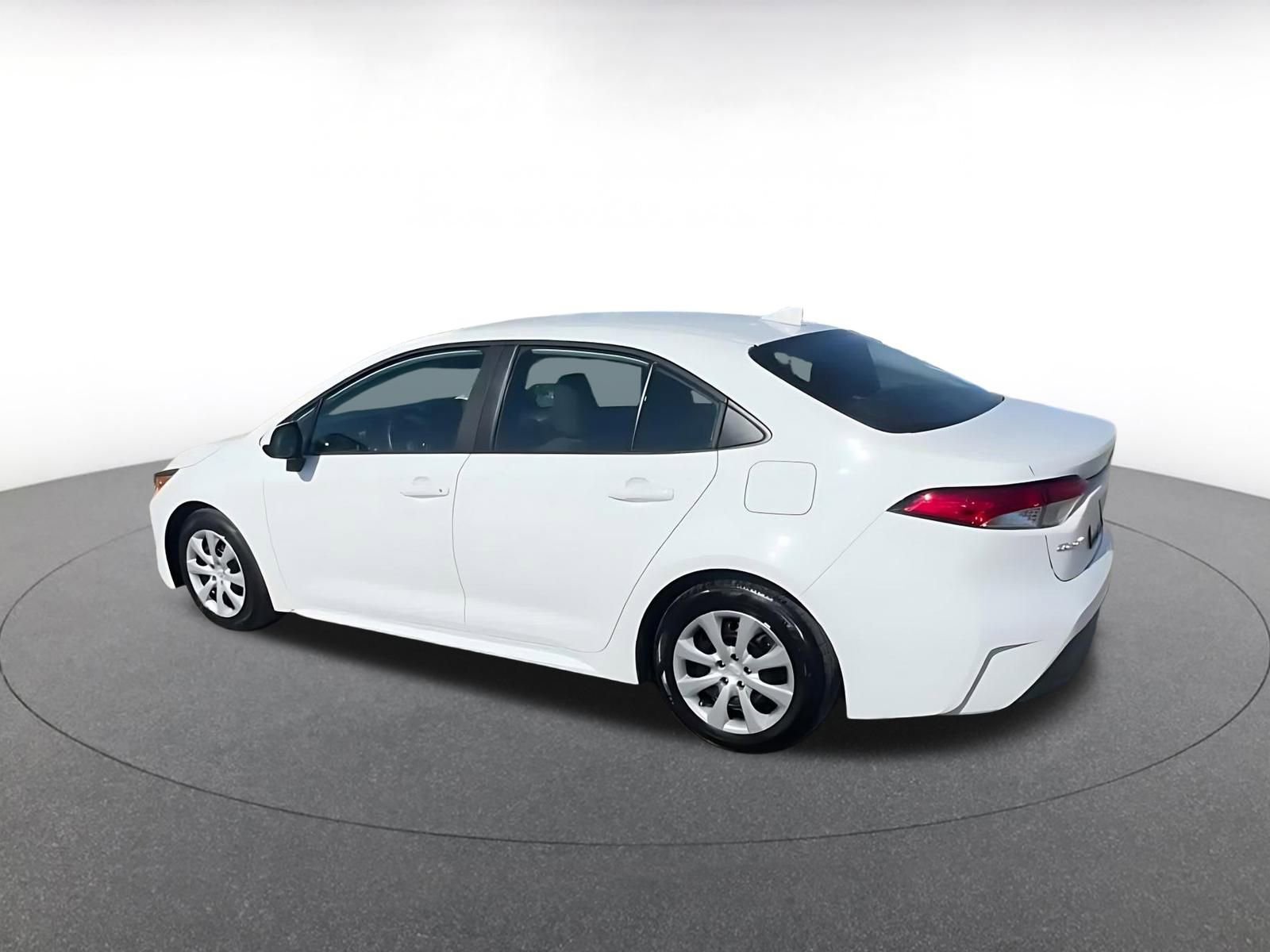 Thumbnail: 2025 Toyota Corolla - 9