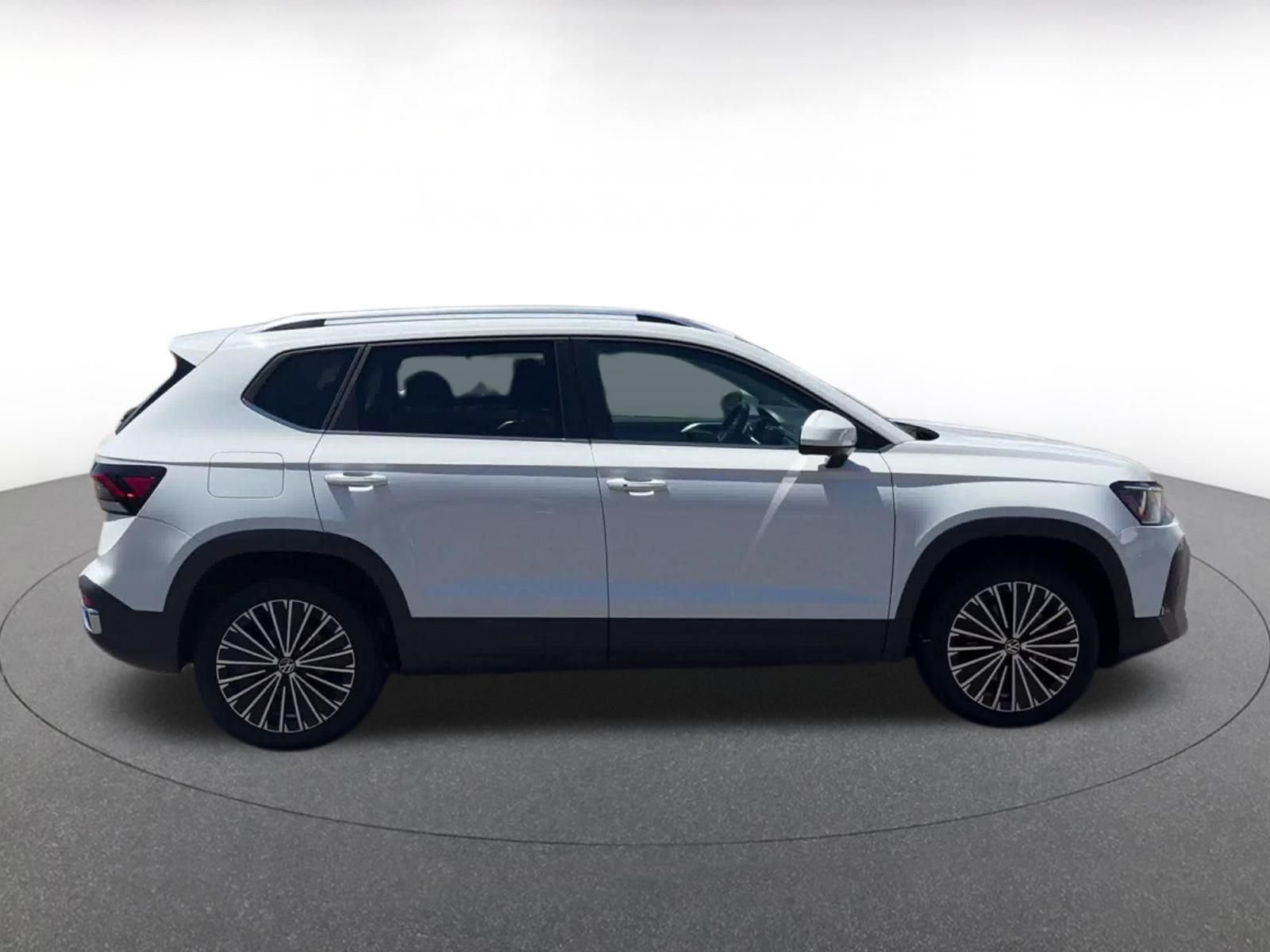 Thumbnail: 2025 Volkswagen Taos - 16