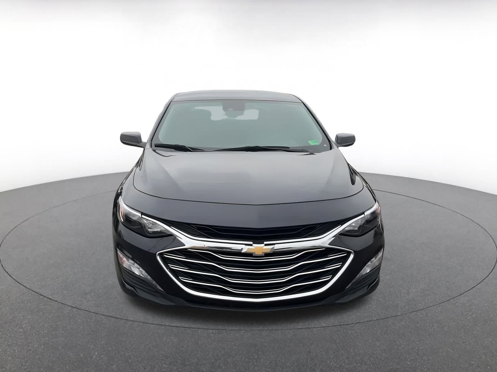 Thumbnail: 2023 Chevrolet Malibu - 4