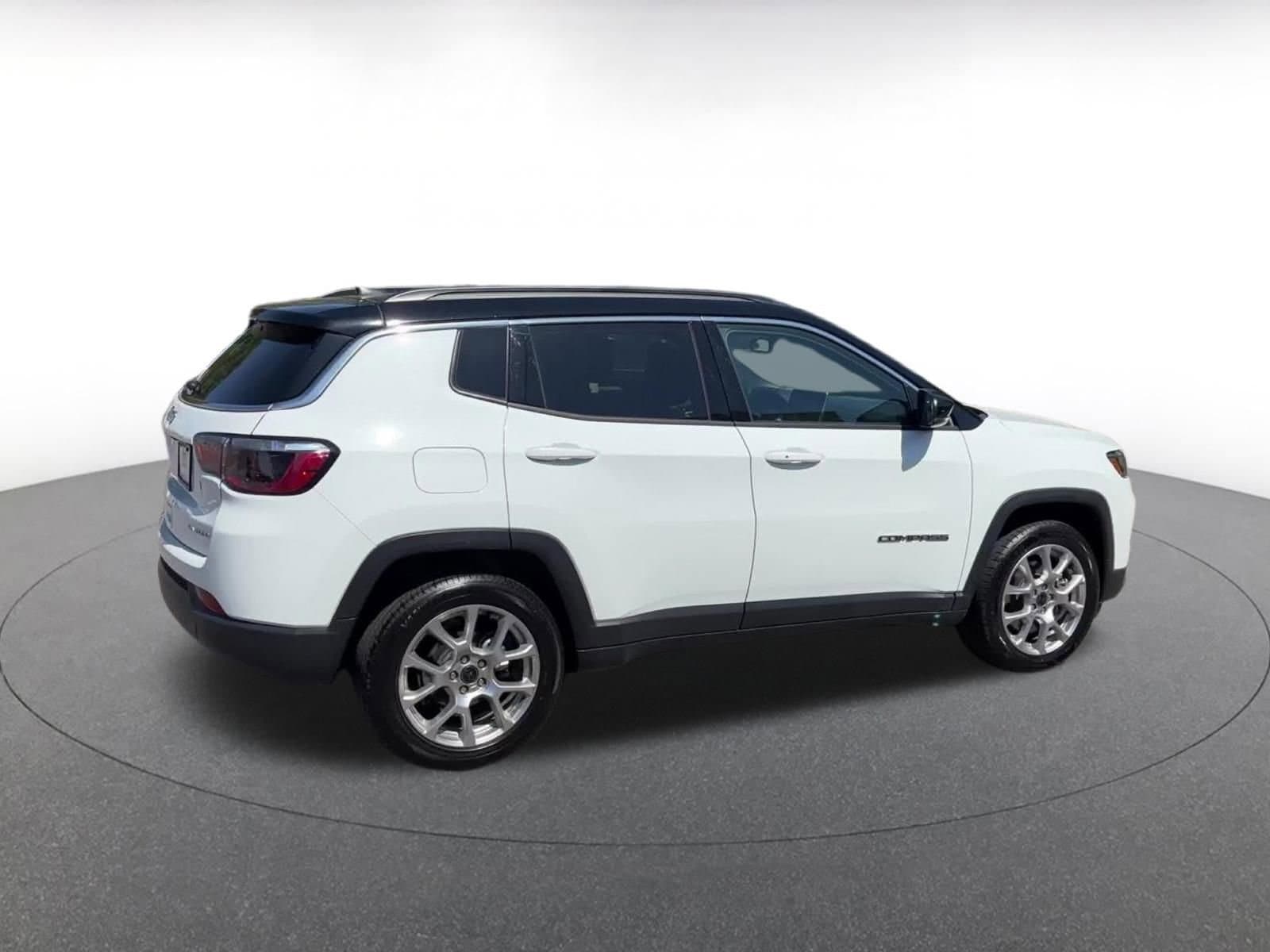 Thumbnail: 2025 Jeep Compass - 15