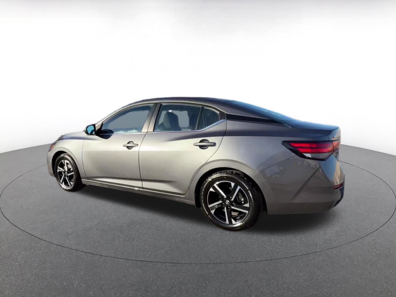 Thumbnail: 2025 Nissan Sentra - 10