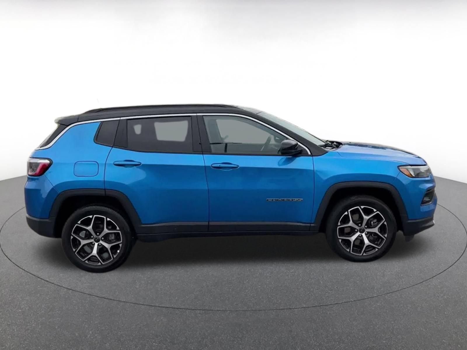 Thumbnail: 2025 Jeep Compass - 15