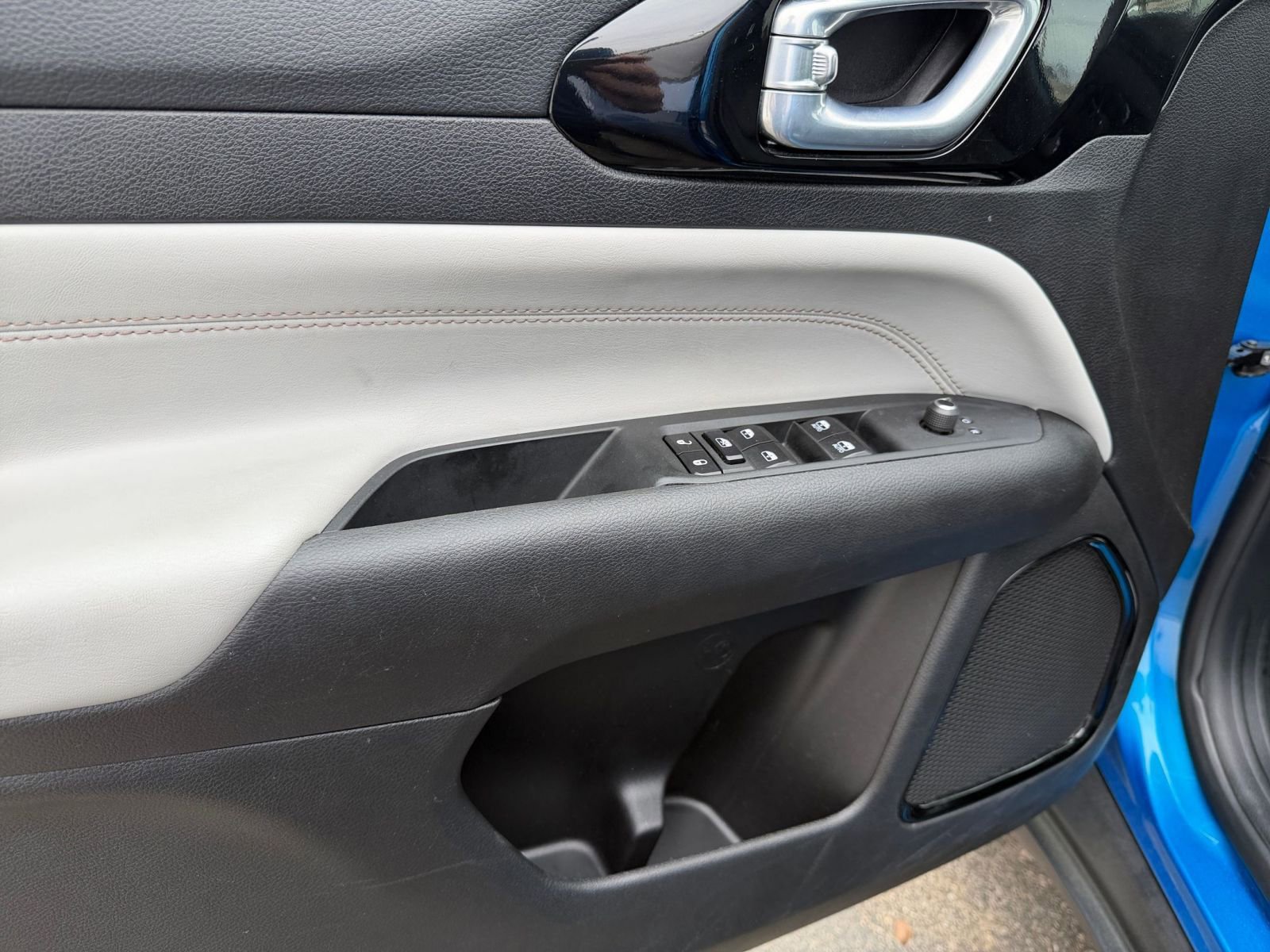 Thumbnail: 2025 Jeep Compass - 18