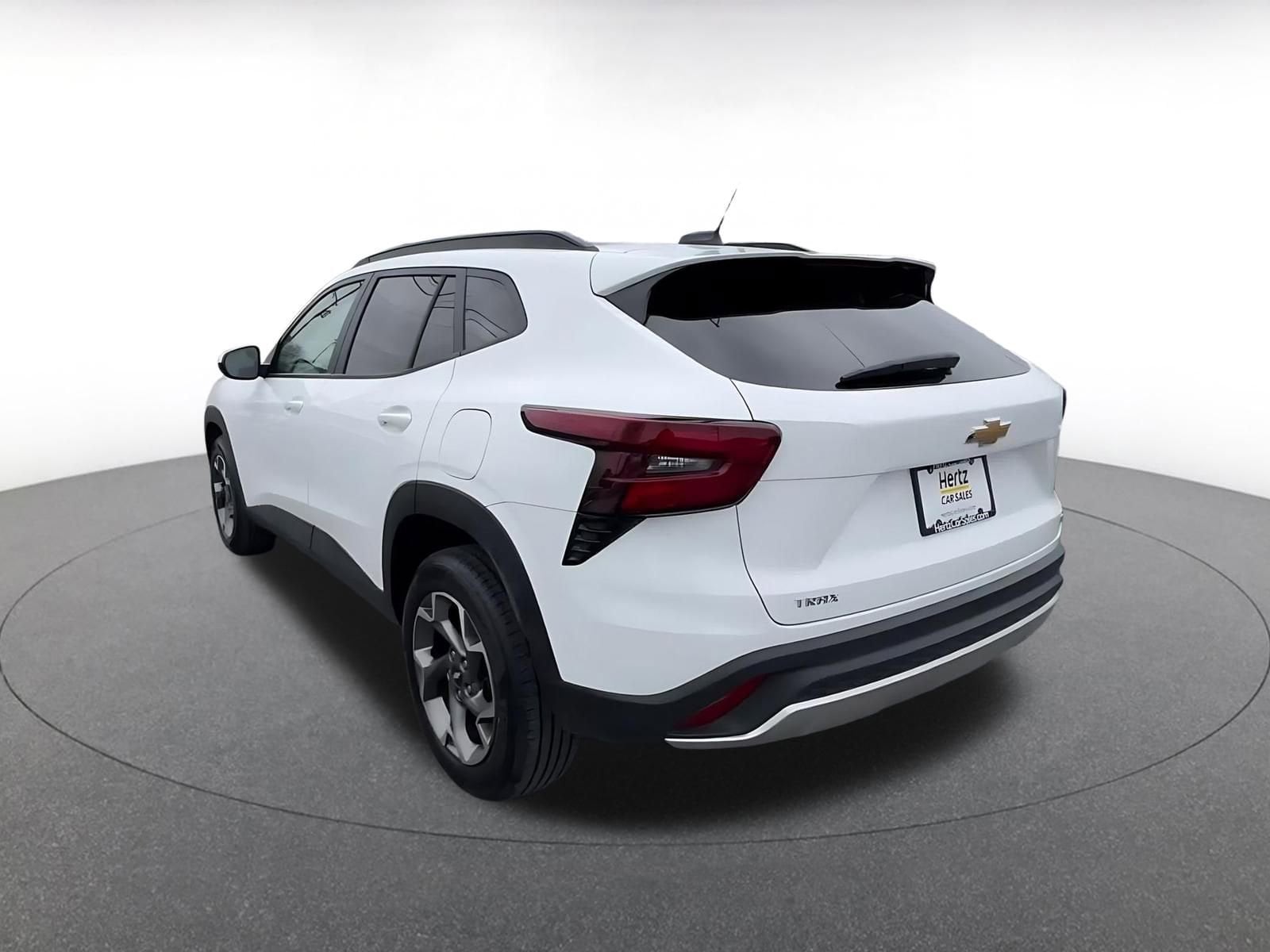 Thumbnail: 2025 Chevrolet Trax - 11