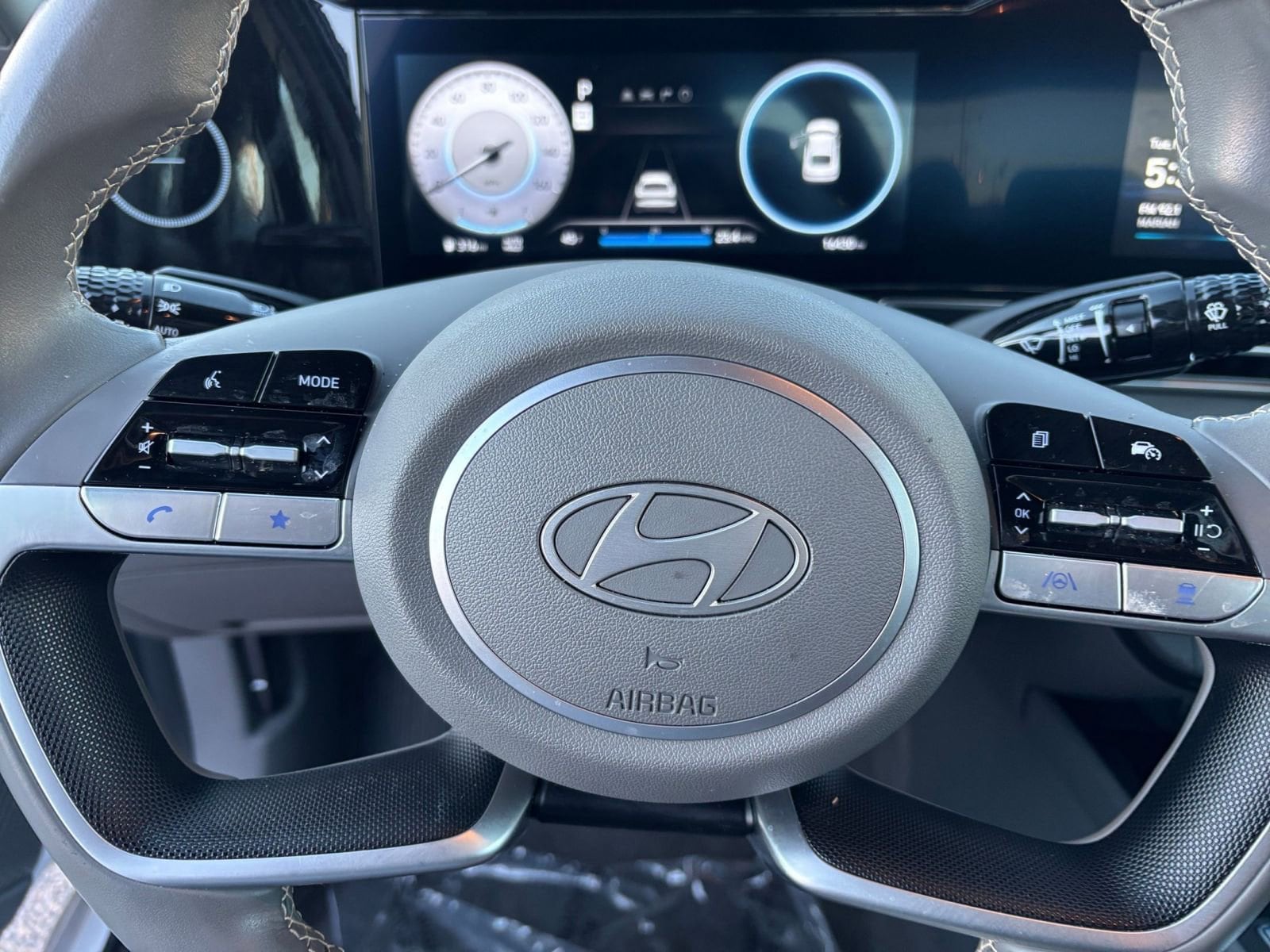 Thumbnail: 2025 Hyundai Elantra - 25