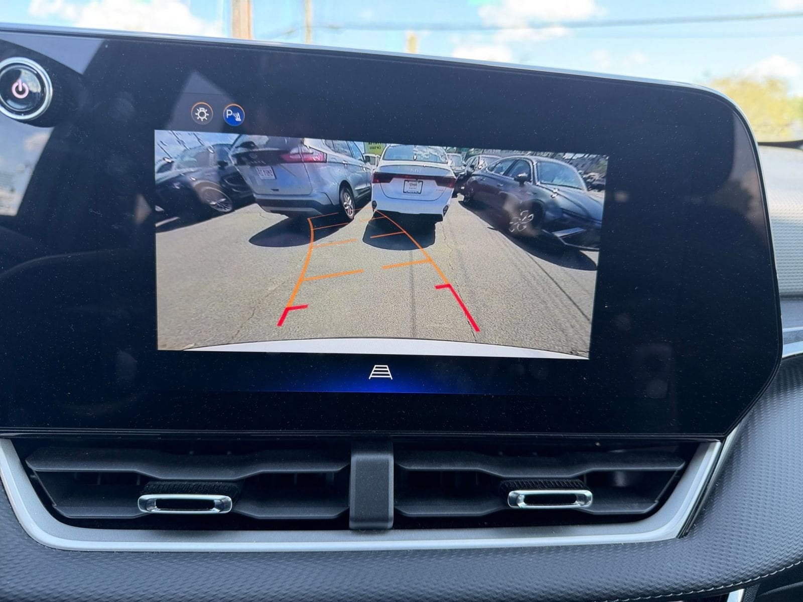 Thumbnail: 2025 Chevrolet Equinox - 24