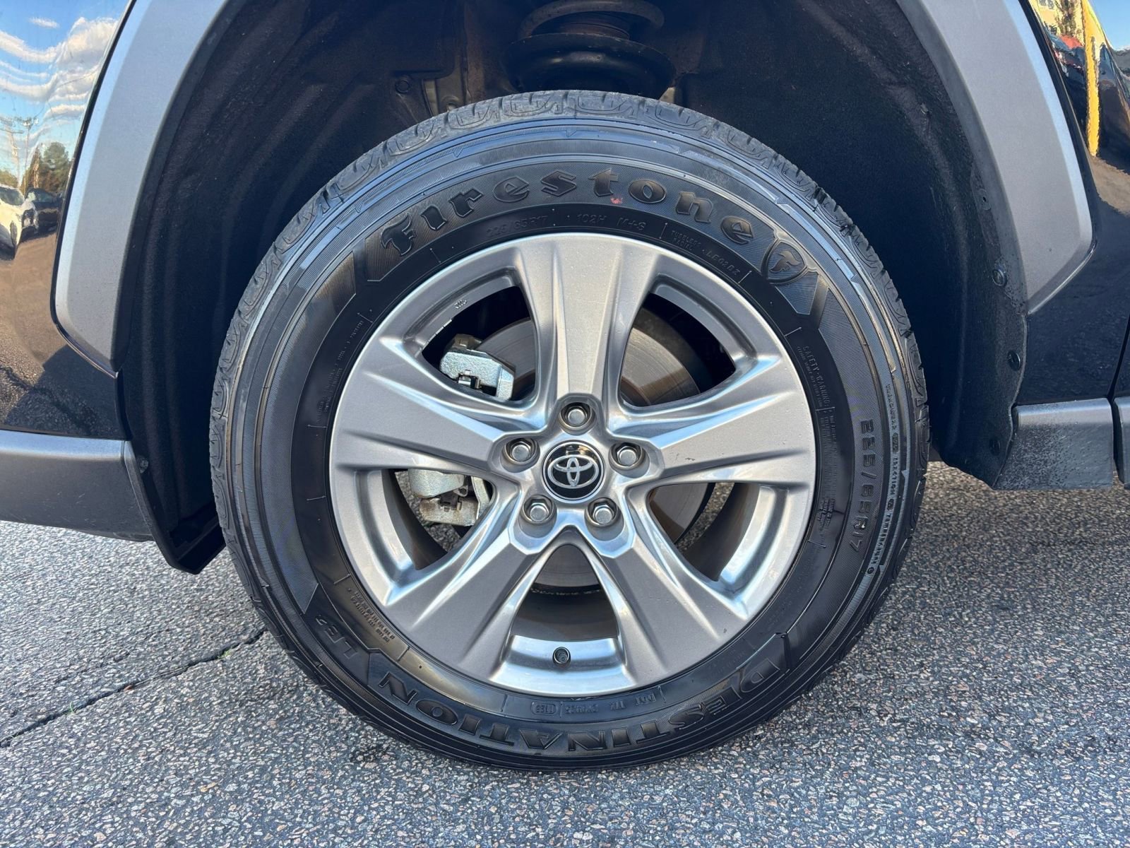 Thumbnail: 2025 Toyota RAV4 - 29