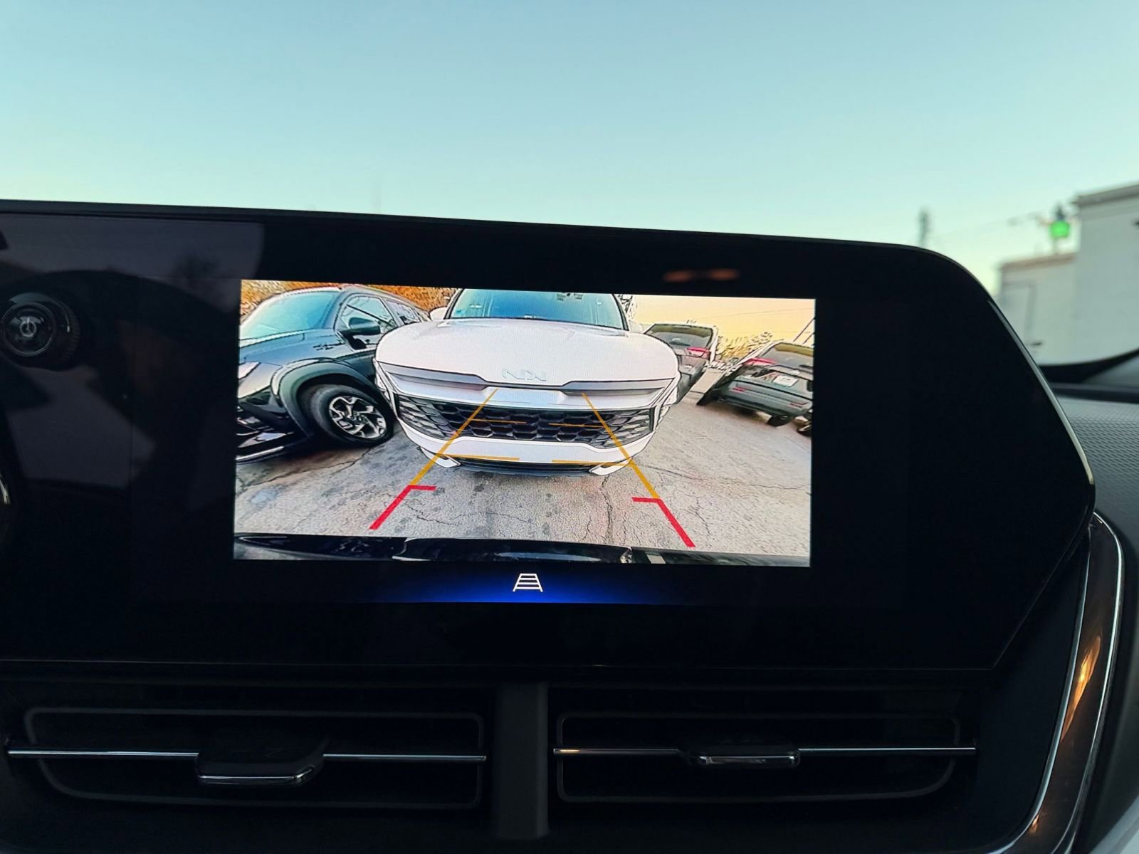 Thumbnail: 2025 Chevrolet Trax - 17