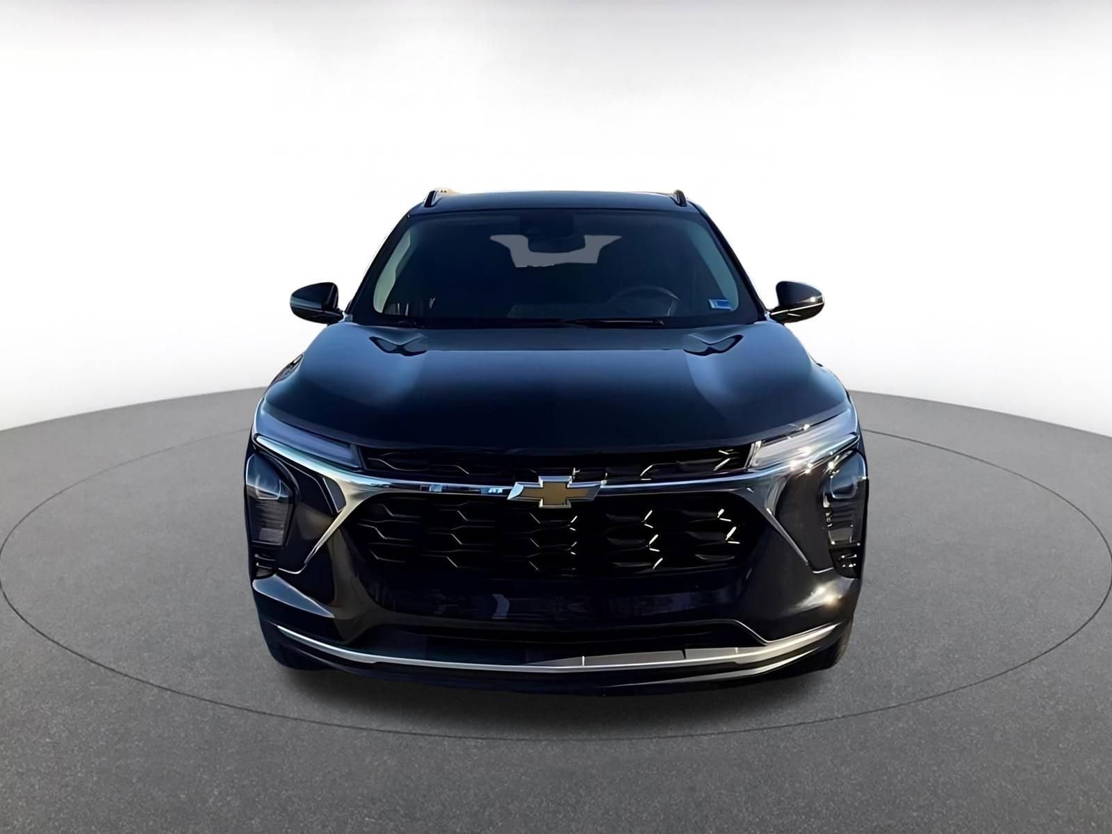 Thumbnail: 2025 Chevrolet Trax - 4