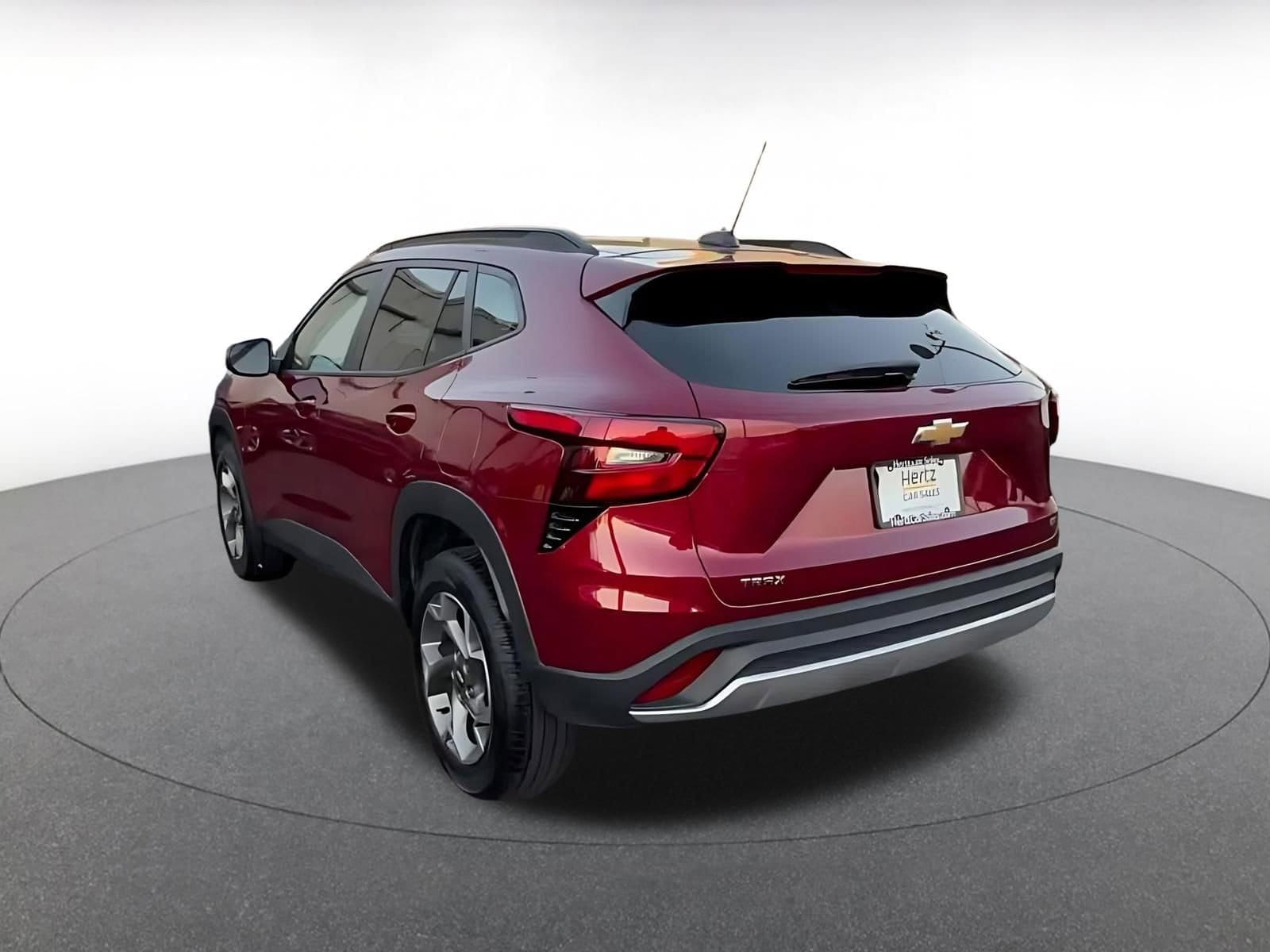 Thumbnail: 2025 Chevrolet Trax - 11