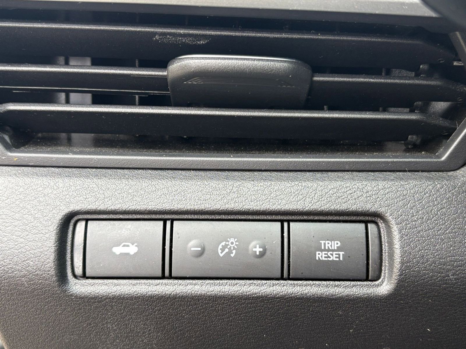 Thumbnail: 2025 Nissan Altima - 23