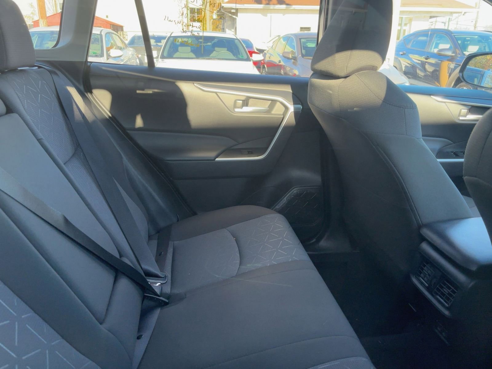 Thumbnail: 2025 Toyota RAV4 - 9