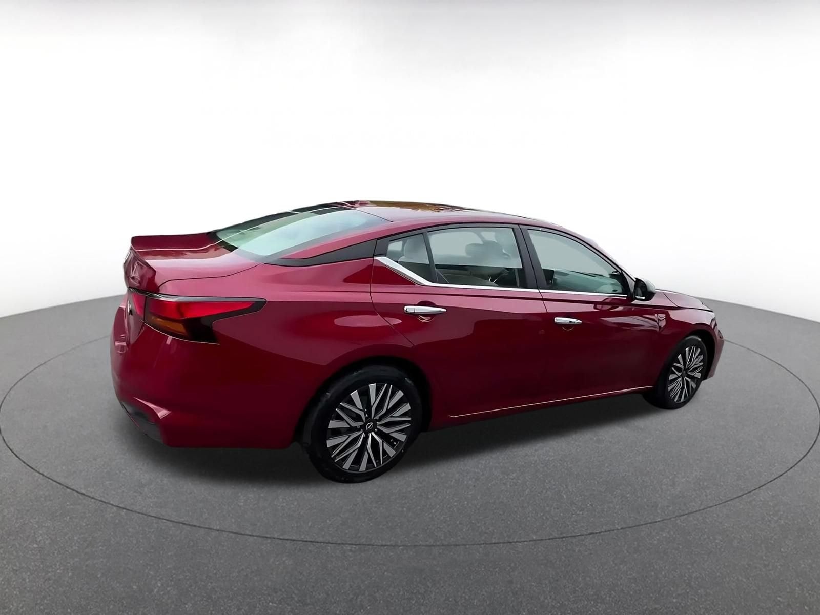 Thumbnail: 2025 Nissan Altima - 14