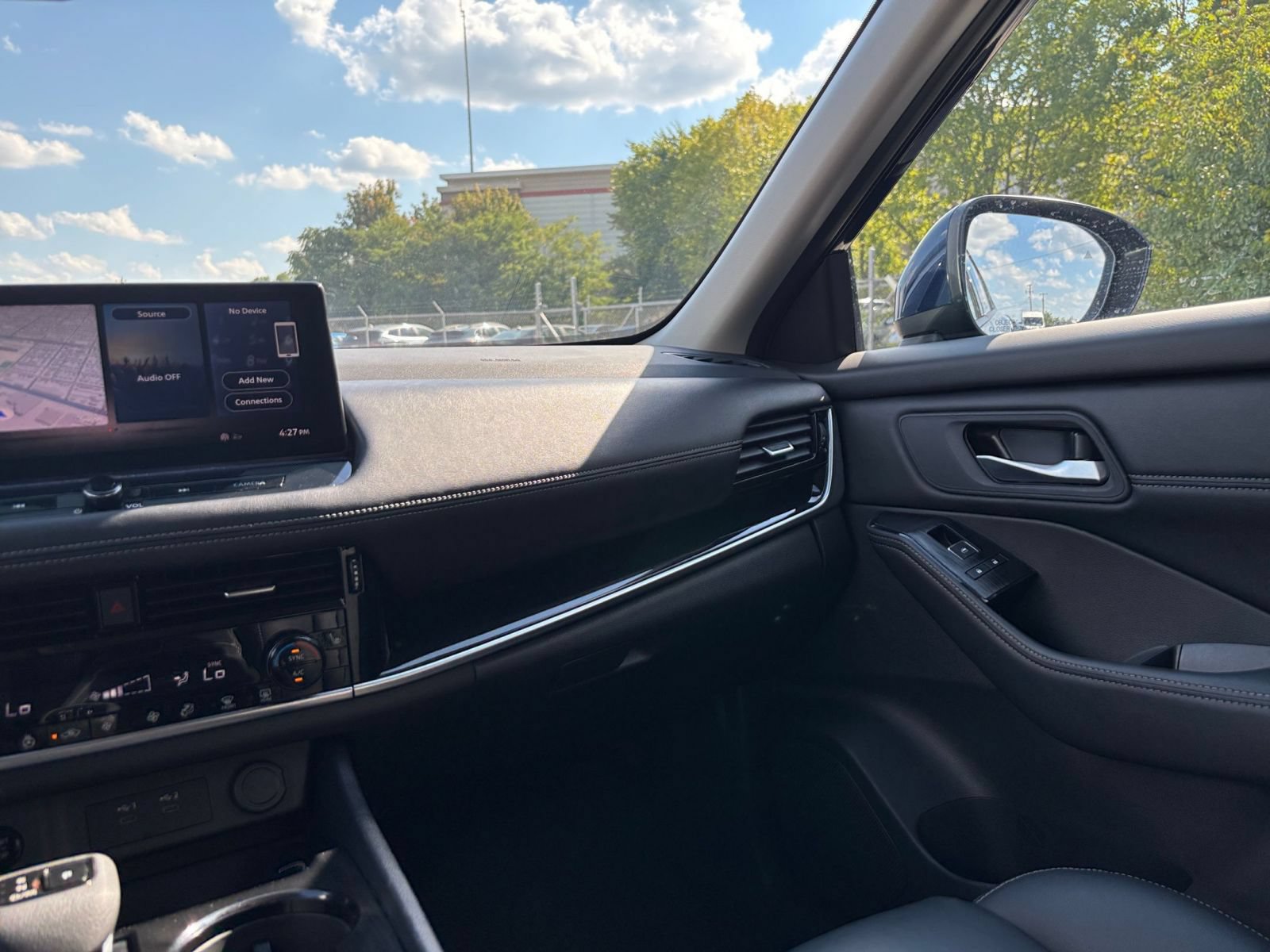 Thumbnail: 2026 Nissan Rogue - 32
