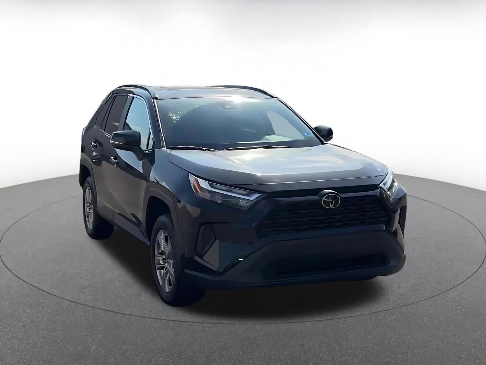 Thumbnail: 2025 Toyota RAV4 - 3