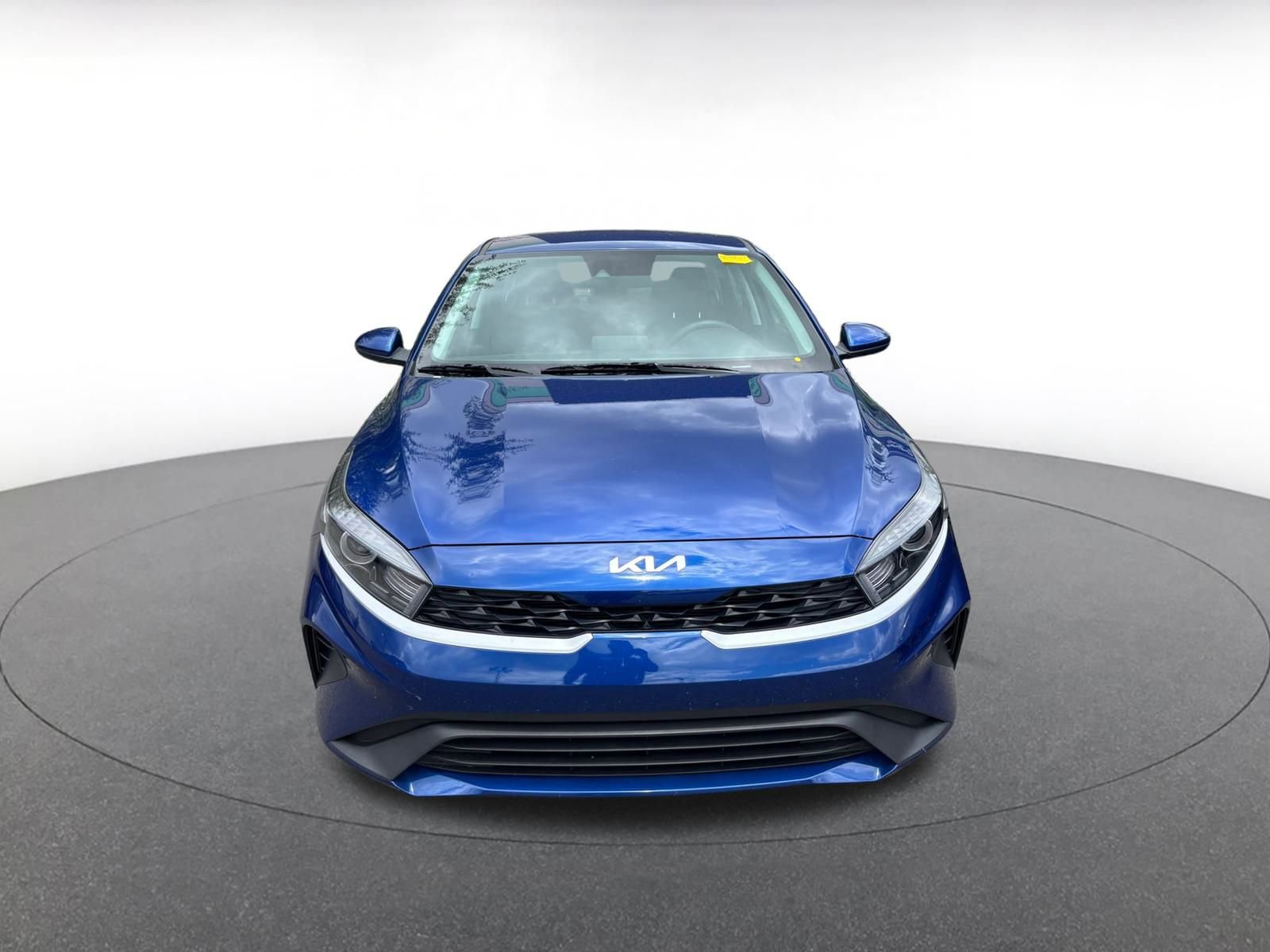Thumbnail: 2024 Kia Forte - 3