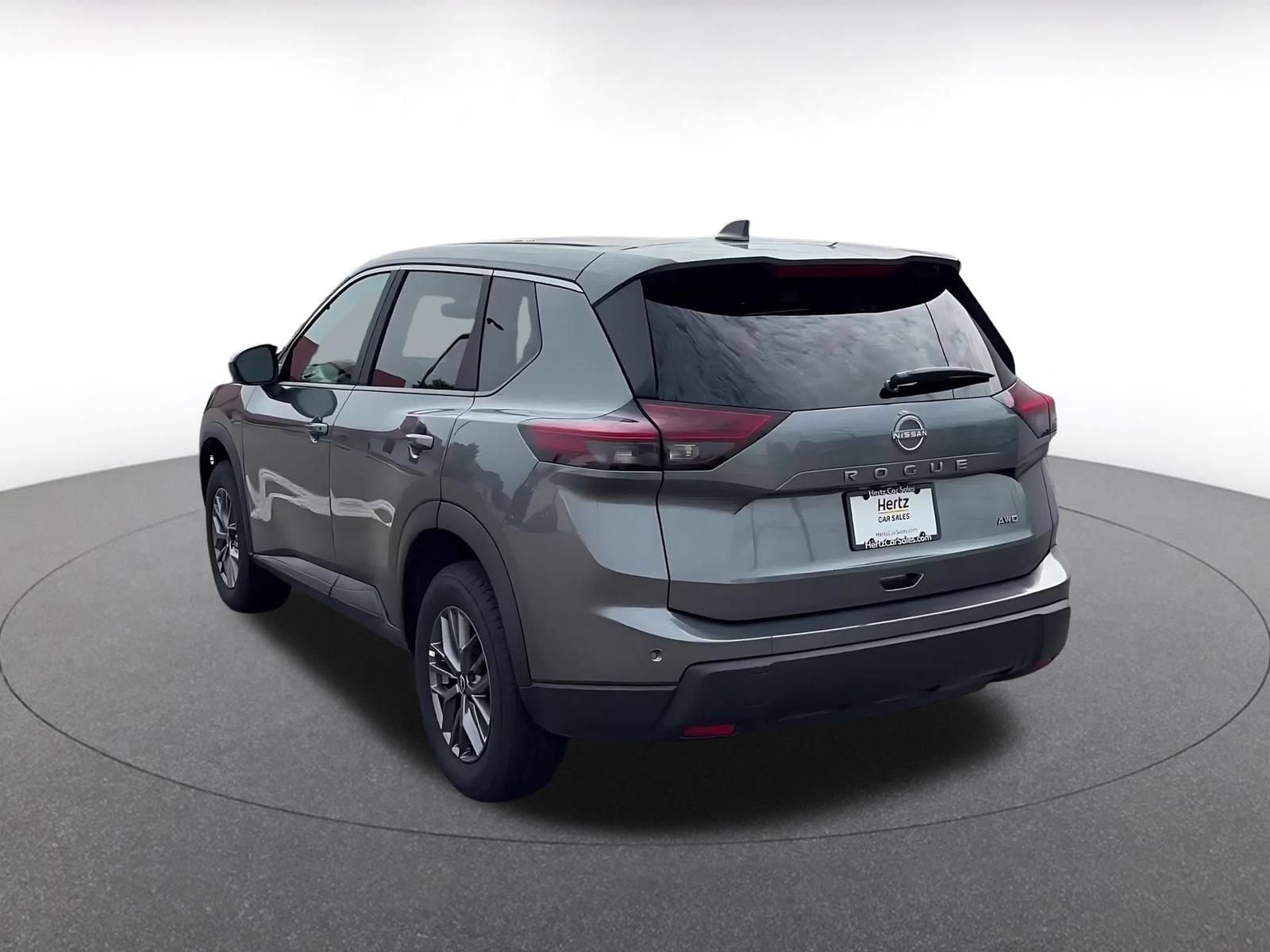 Thumbnail: 2026 Nissan Rogue - 10